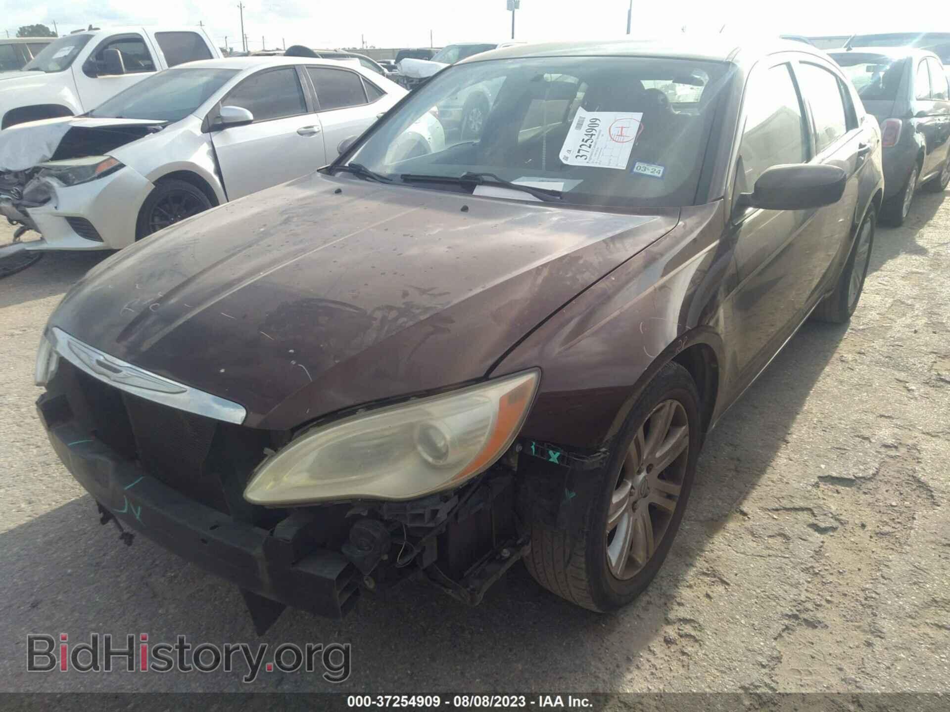 2013 CHRYSLER 200 - VIN: 1C3CCBAB9DN660308 - Photo 2