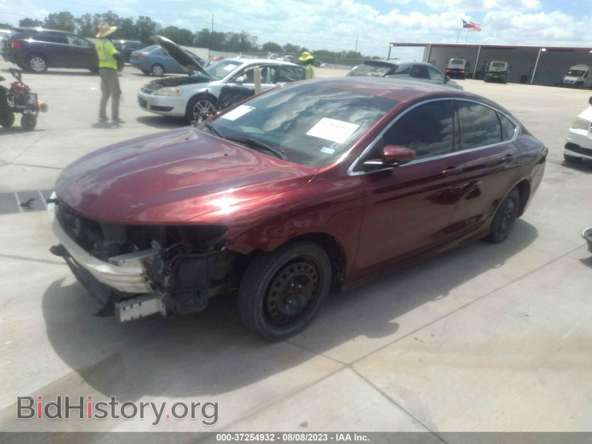 2016 CHRYSLER 200 - VIN: 1C3CCCAB5GN137975 - Фото 2