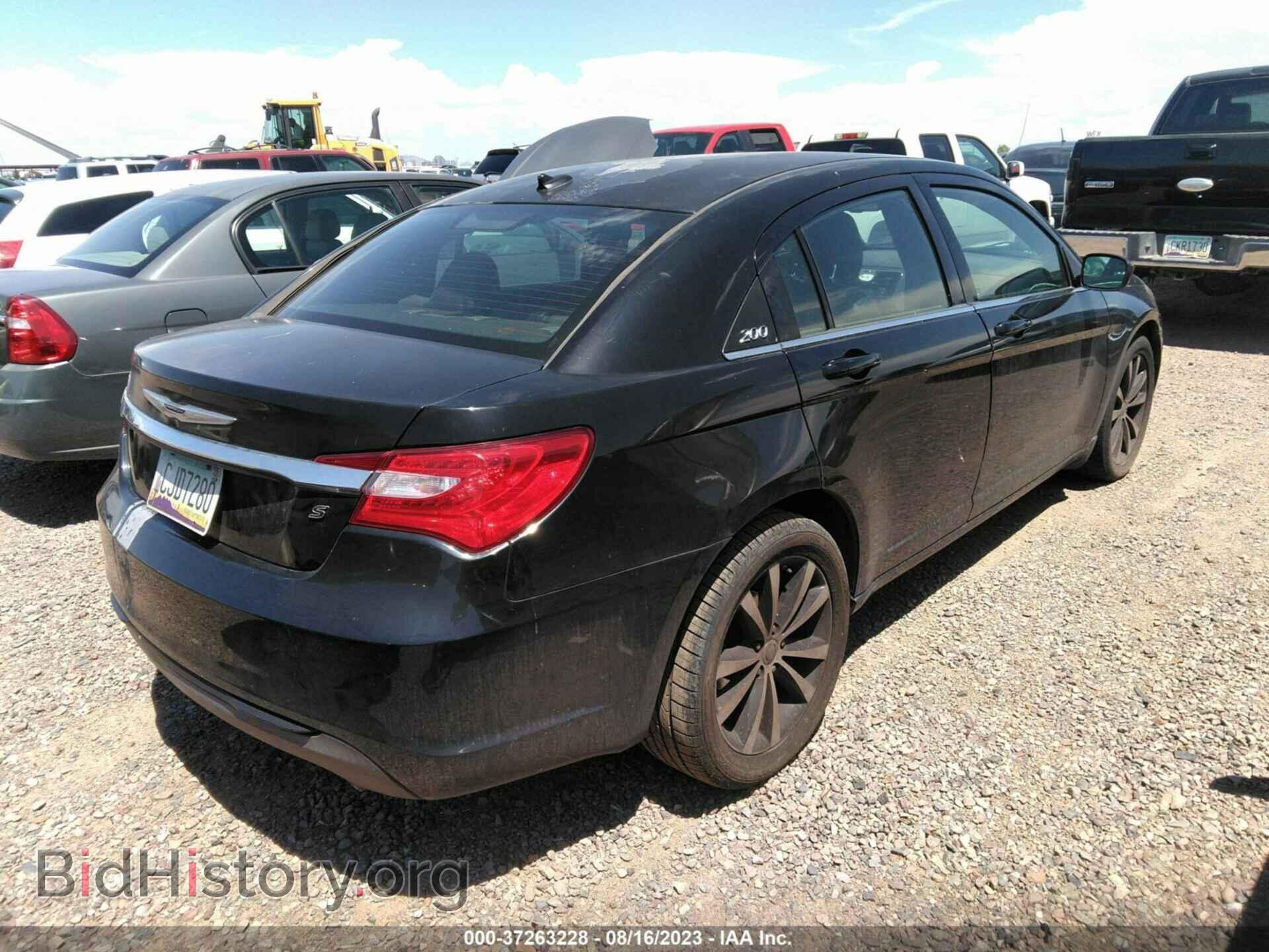 2013 CHRYSLER 200 - VIN: 1C3CCBCG3DN745752 - Photo 4