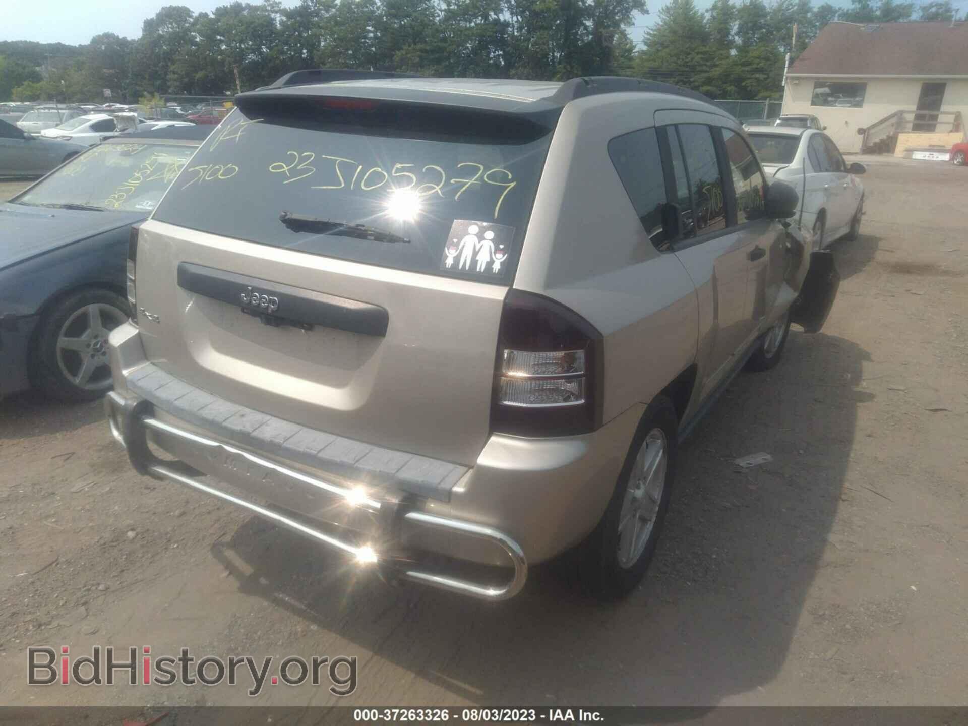 2009 JEEP COMPASS - VIN: 1J4FF47B39D188780 - Фото 4