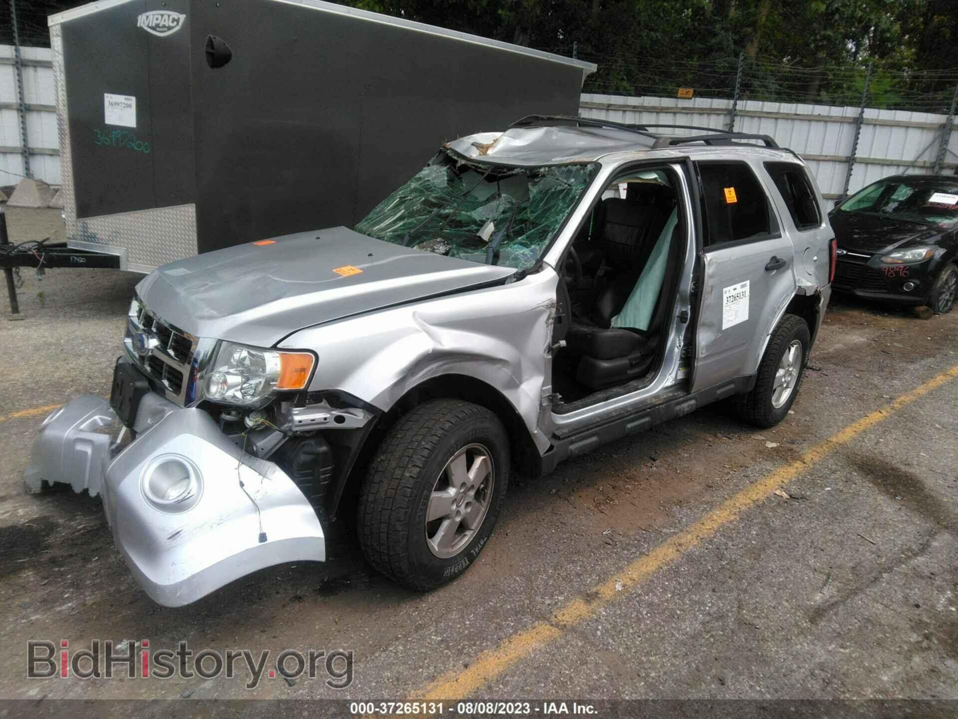 2011 FORD ESCAPE - VIN: 1FMCU0D78BKC33457 - Фото 2