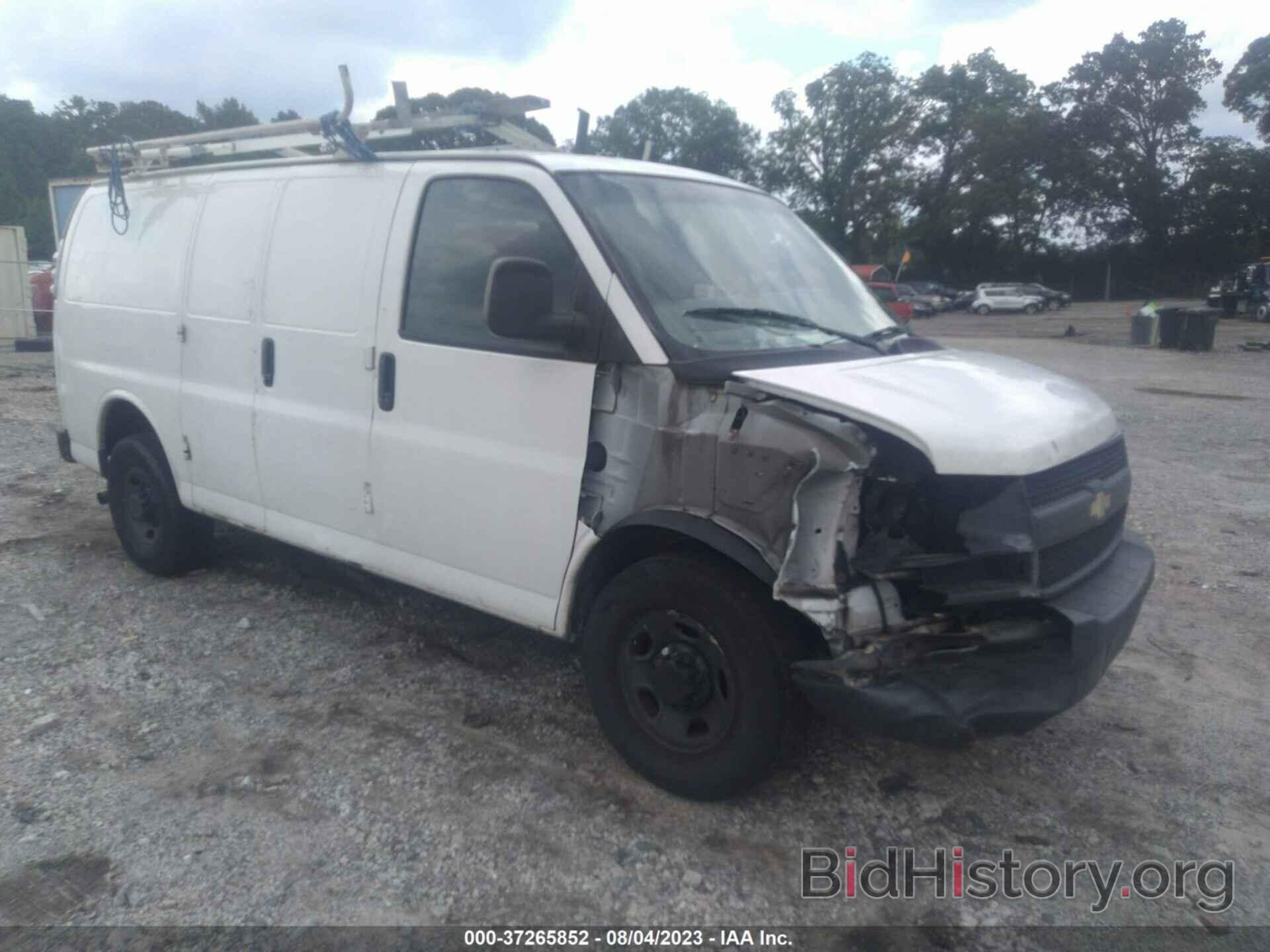 Photo 1GCWGFCA3B1117646 - CHEVROLET EXPRESS CARGO VAN 2011