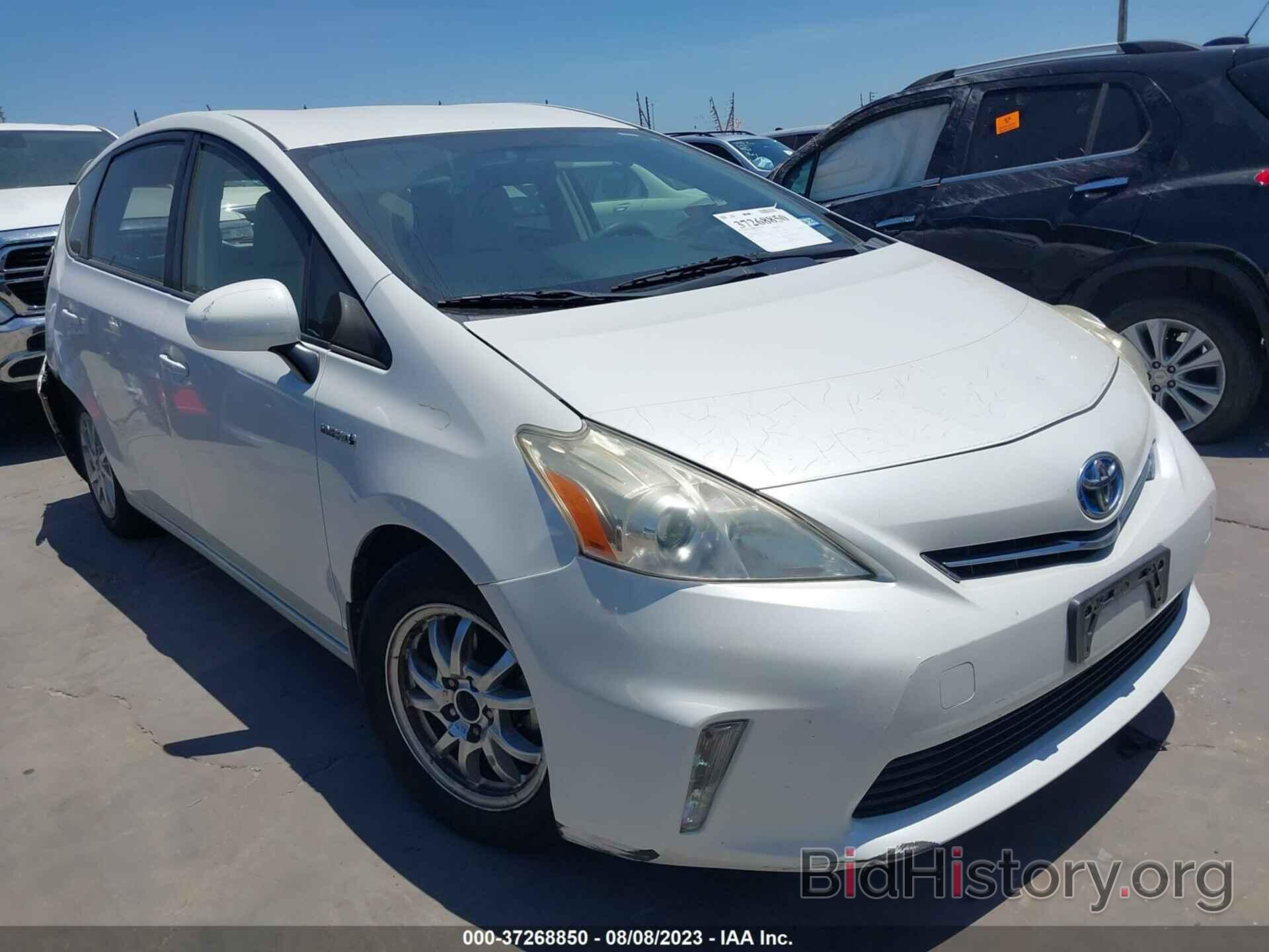 Фотография JTDZN3EU1E3333450 - TOYOTA PRIUS V 2014