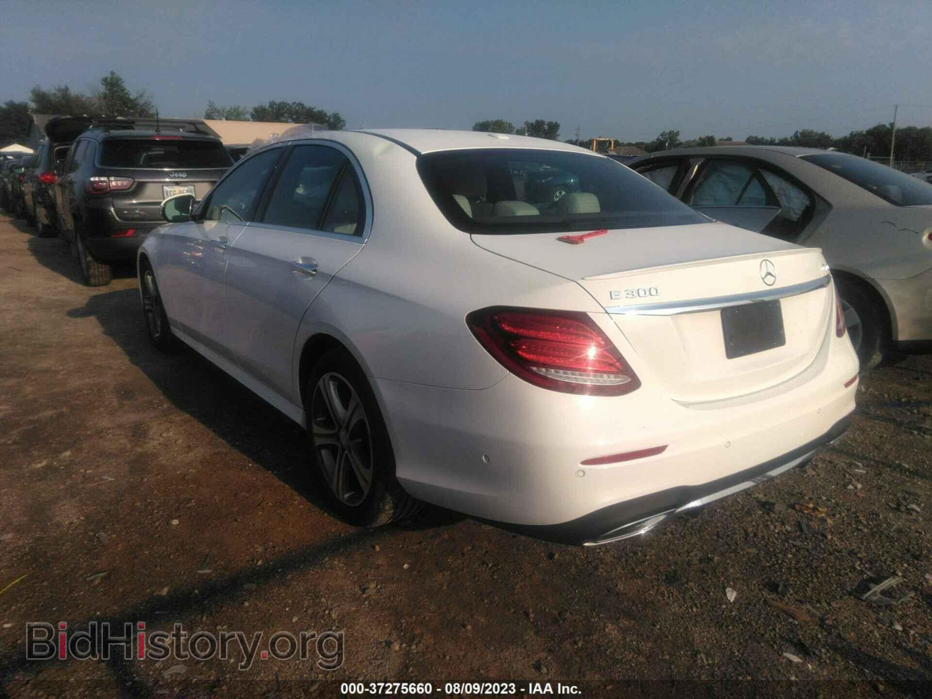 2017 MERCEDES-BENZ E-CLASS - VIN: WDDZF4KB3HA031072 - Фото 3