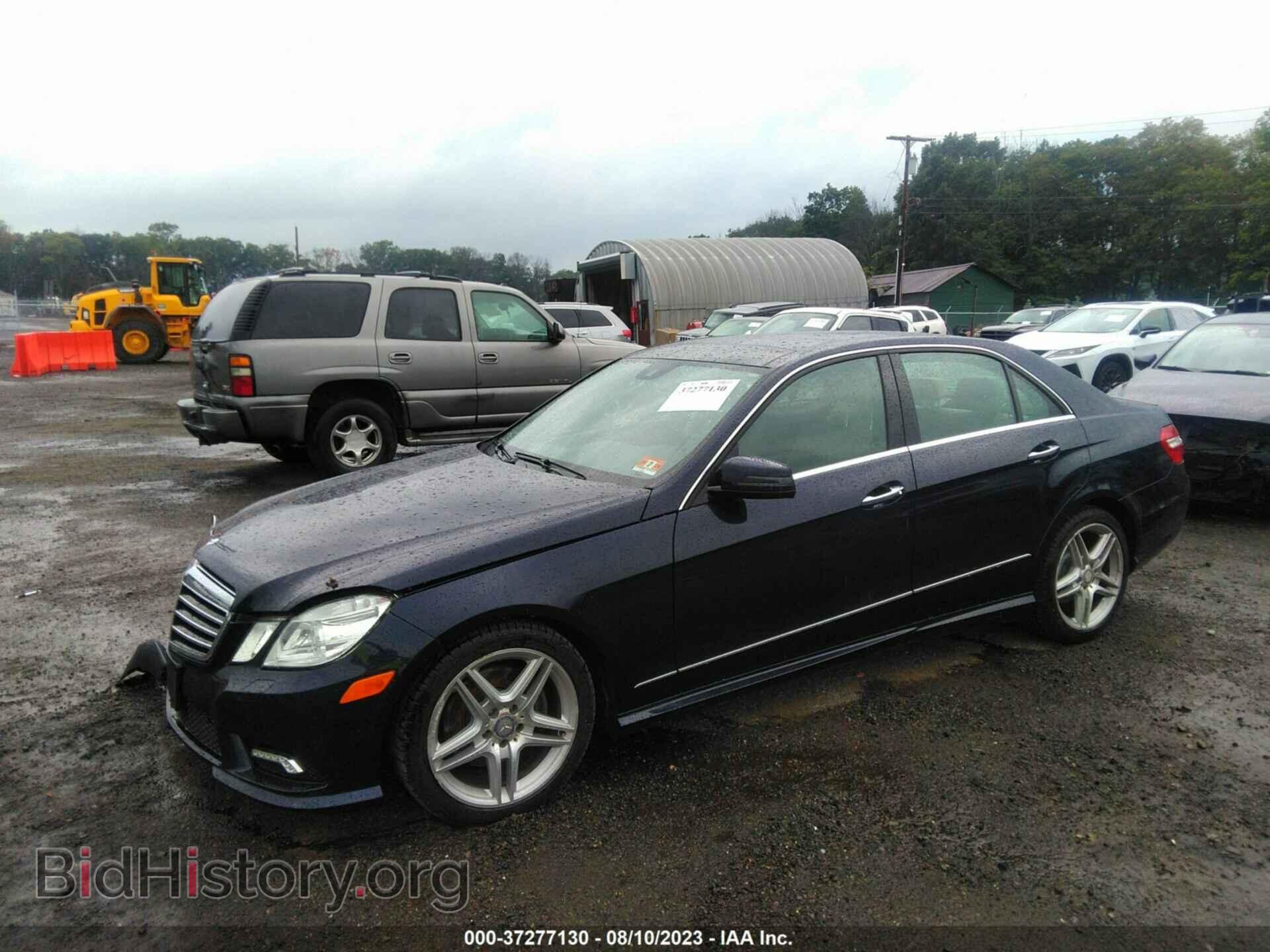 2011 MERCEDES-BENZ E-CLASS - VIN: WDDHF8HB9BA352776 - Фото 2