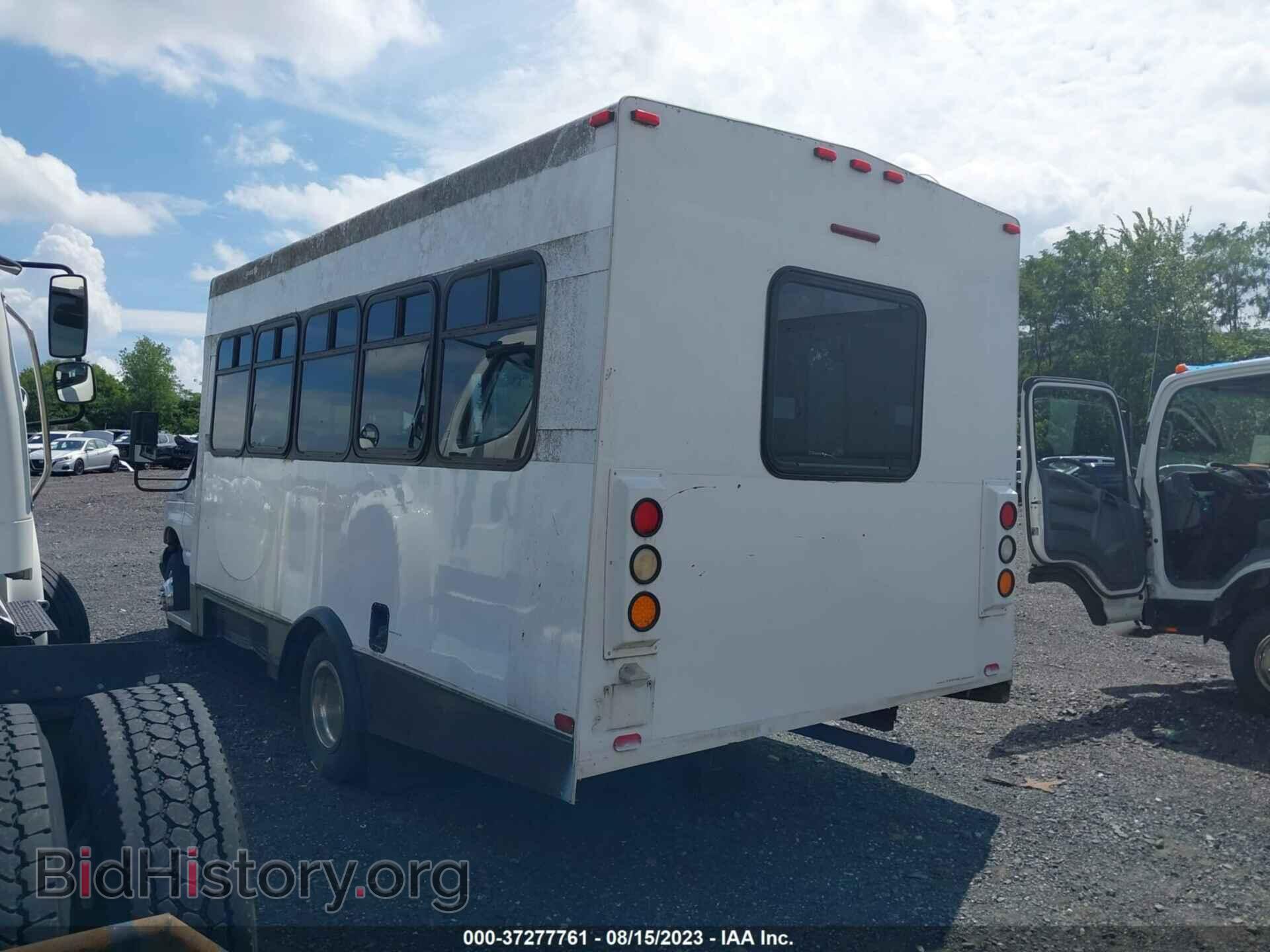 2006 FORD E-450 CUTAWAY - VIN: 1FDXE45S16DA92217 - Фото 4