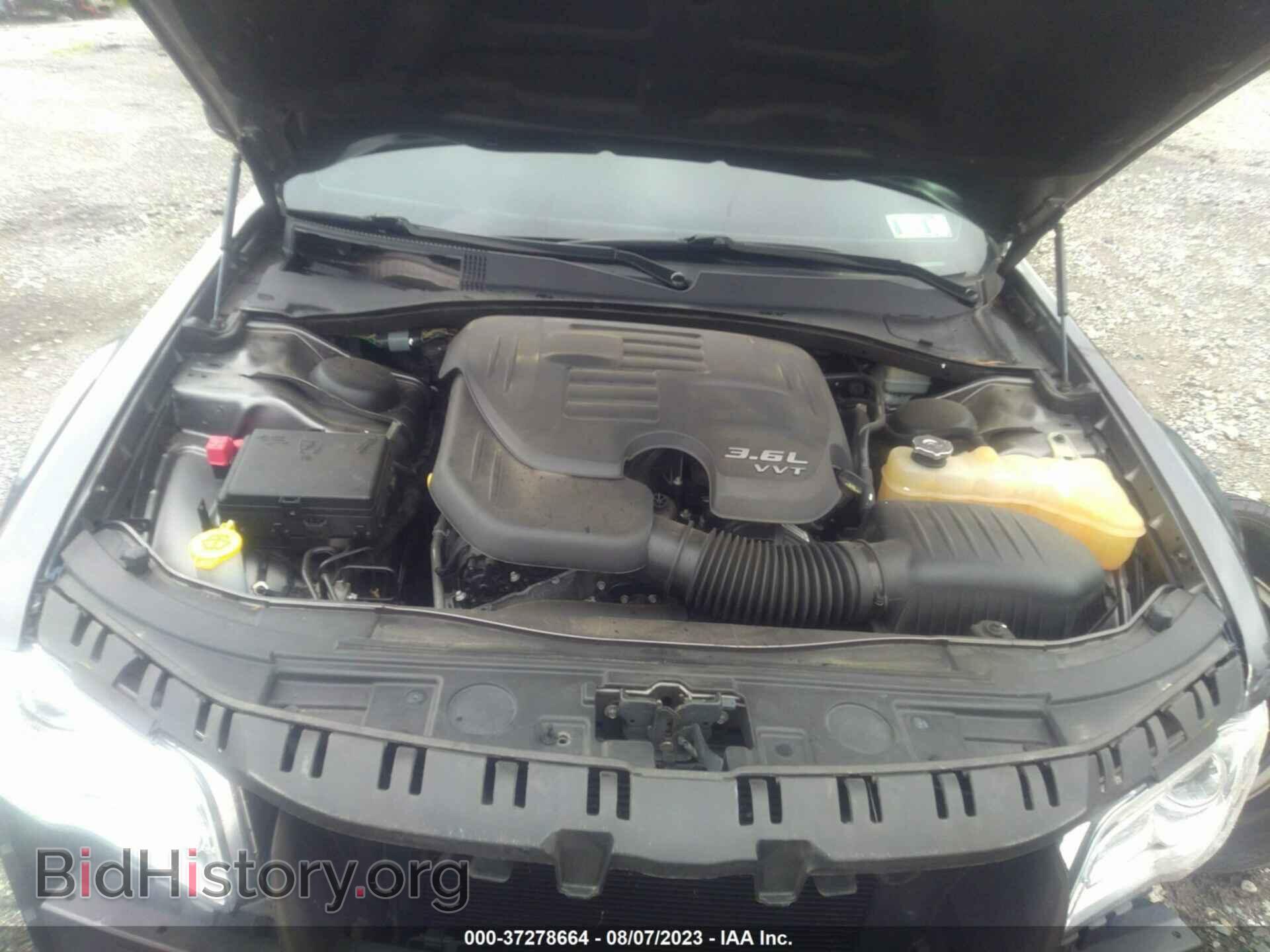 2014 CHRYSLER 300 - VIN: 2C3CCAAG7EH343367 - Фото 10