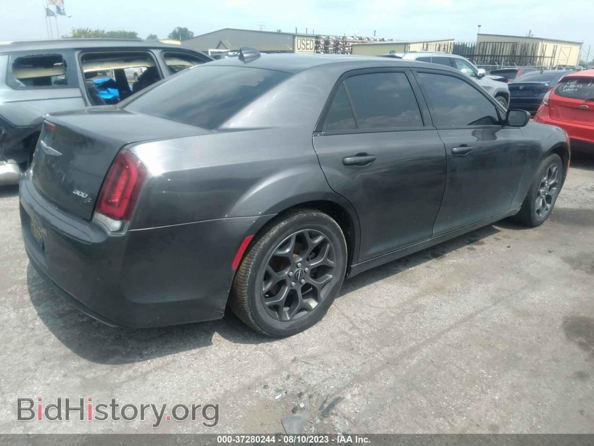 2017 CHRYSLER 300 - VIN: 2C3CCAGGXHH631010 - Фото 4