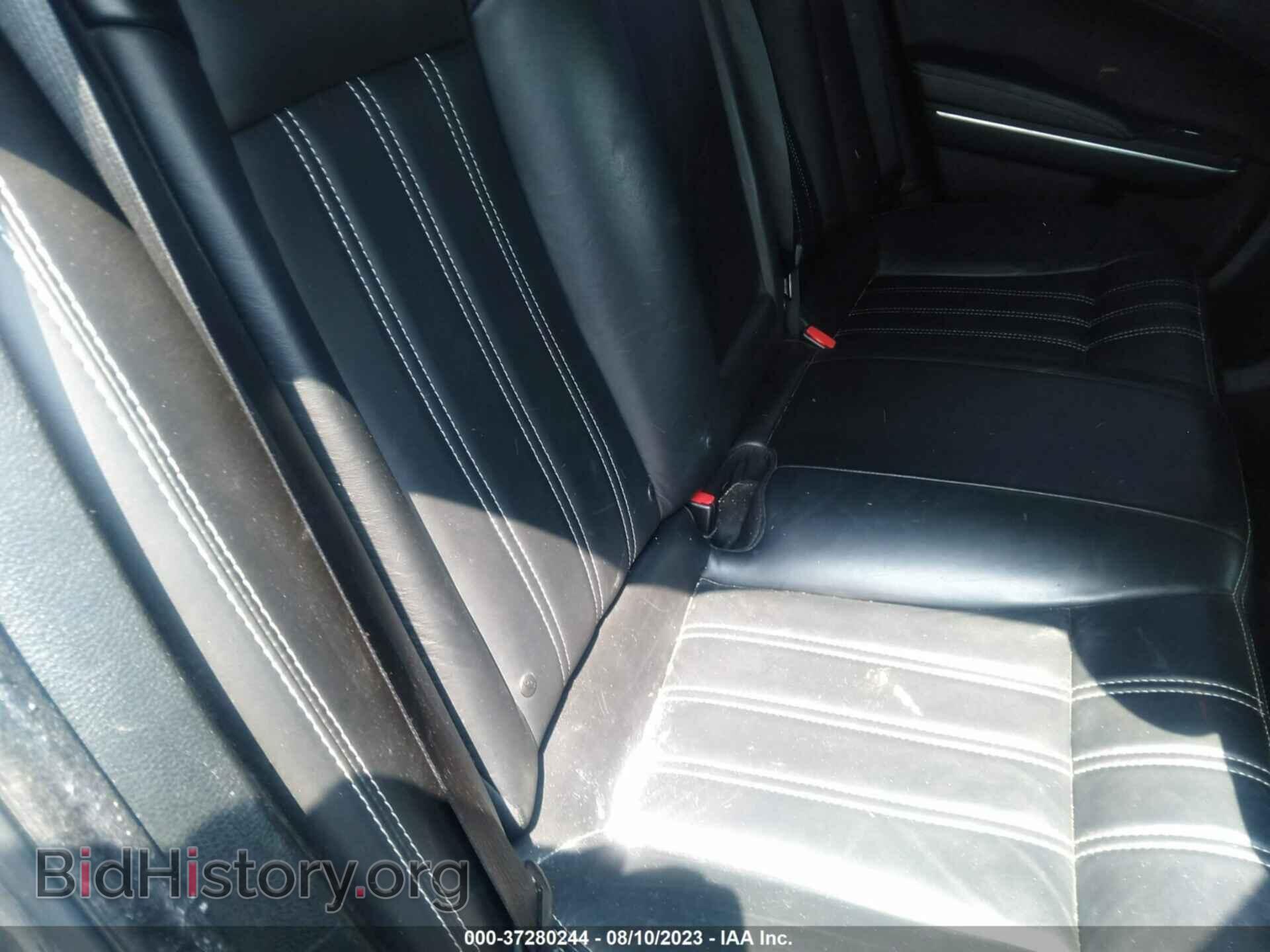2017 CHRYSLER 300 - VIN: 2C3CCAGGXHH631010 - Фото 8