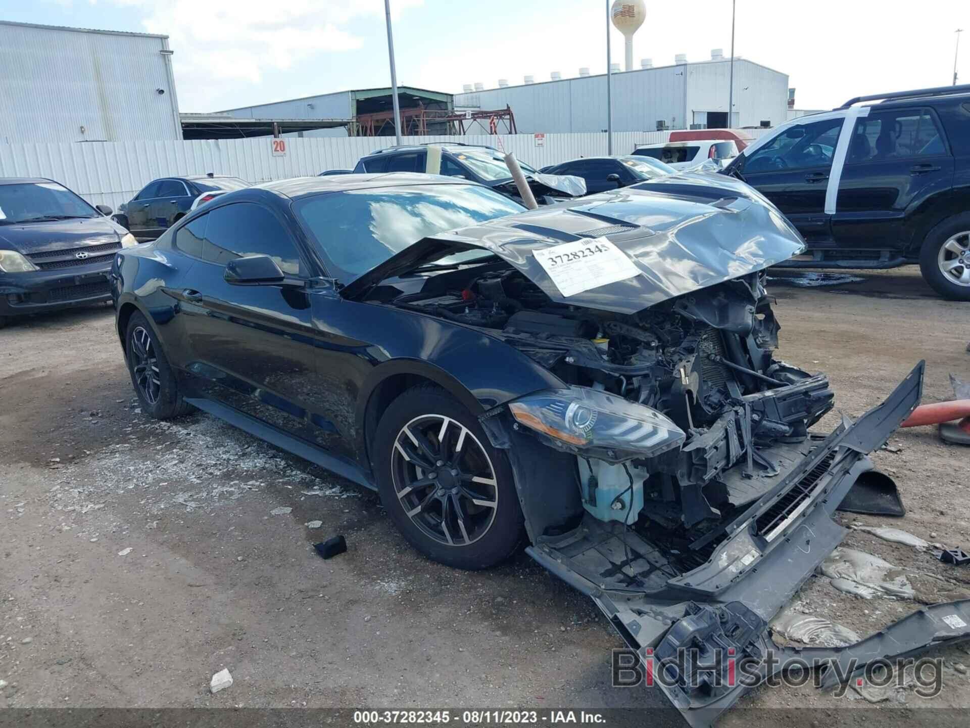 Photo 1FA6P8TH9J5126700 - FORD MUSTANG 2018