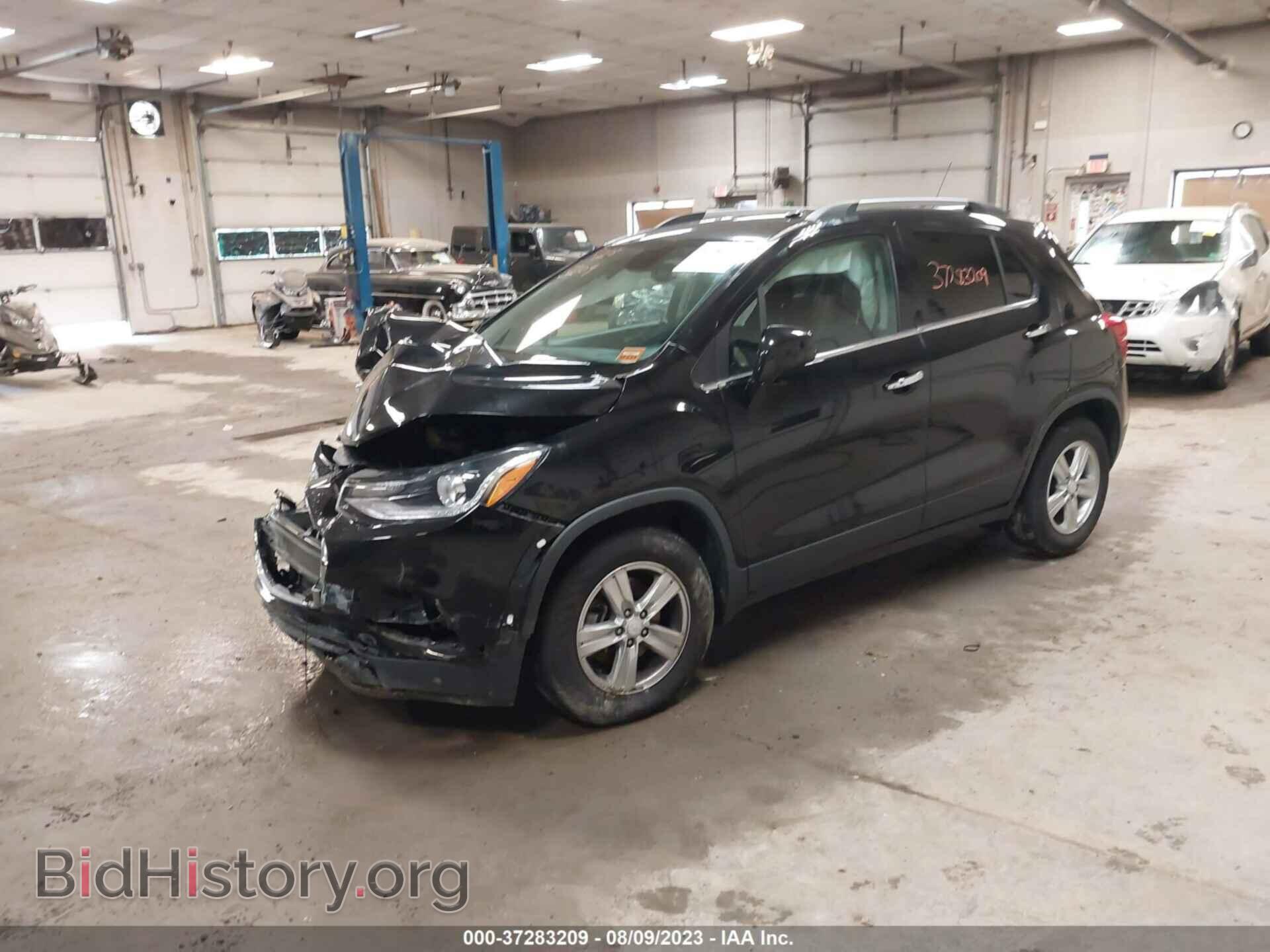 2019 CHEVROLET TRAX - VIN: 3GNCJLSB3KL356823 - Фото 2