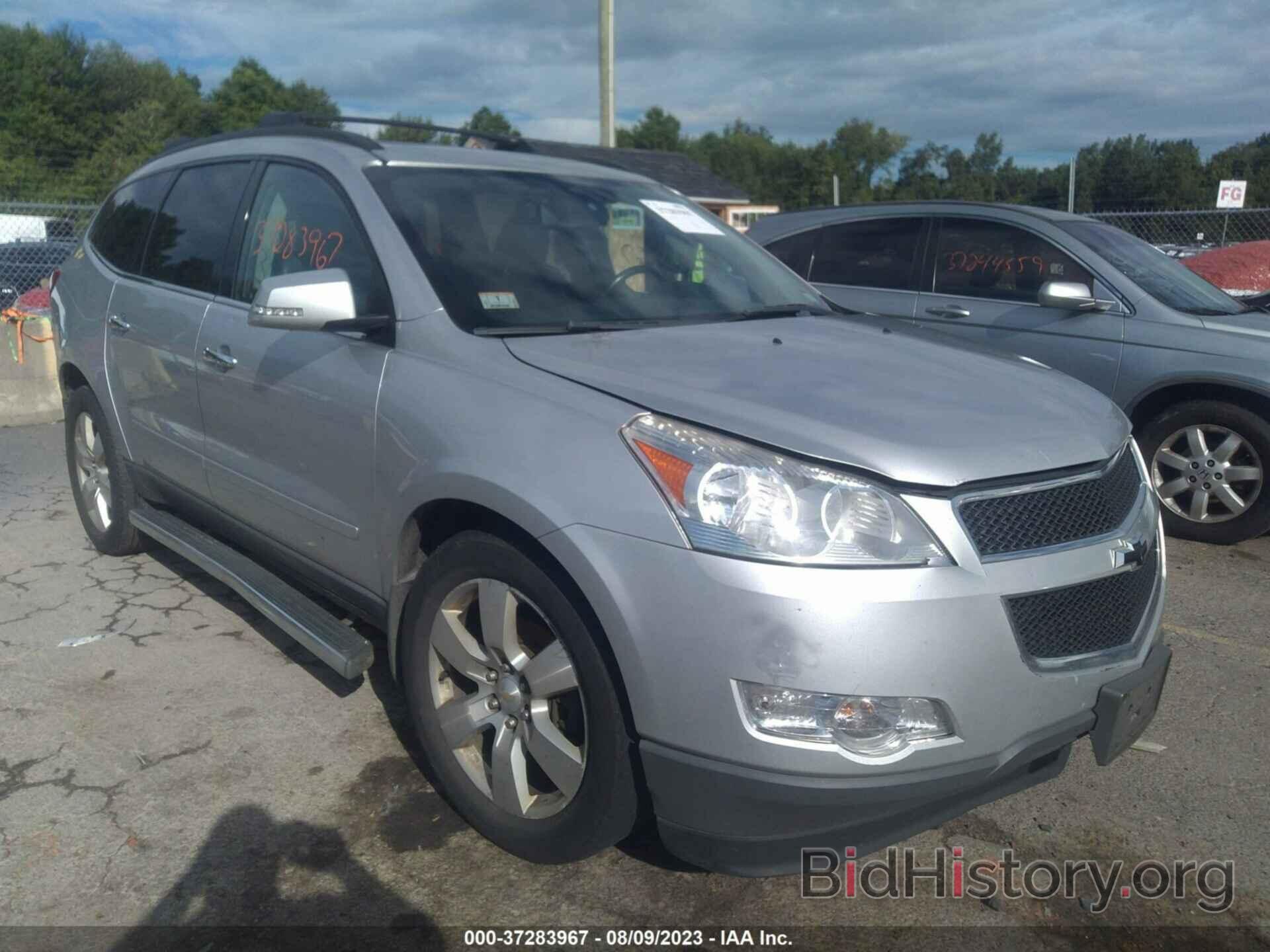 Photo 1GNKVGED7BJ394602 - CHEVROLET TRAVERSE 2011