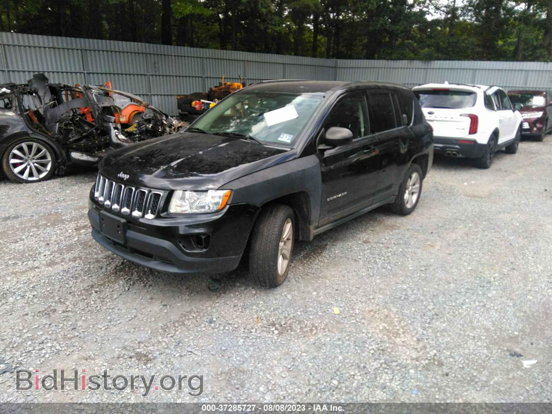2012 JEEP COMPASS - VIN: 1C4NJDEBXCD584621 - Photo 2