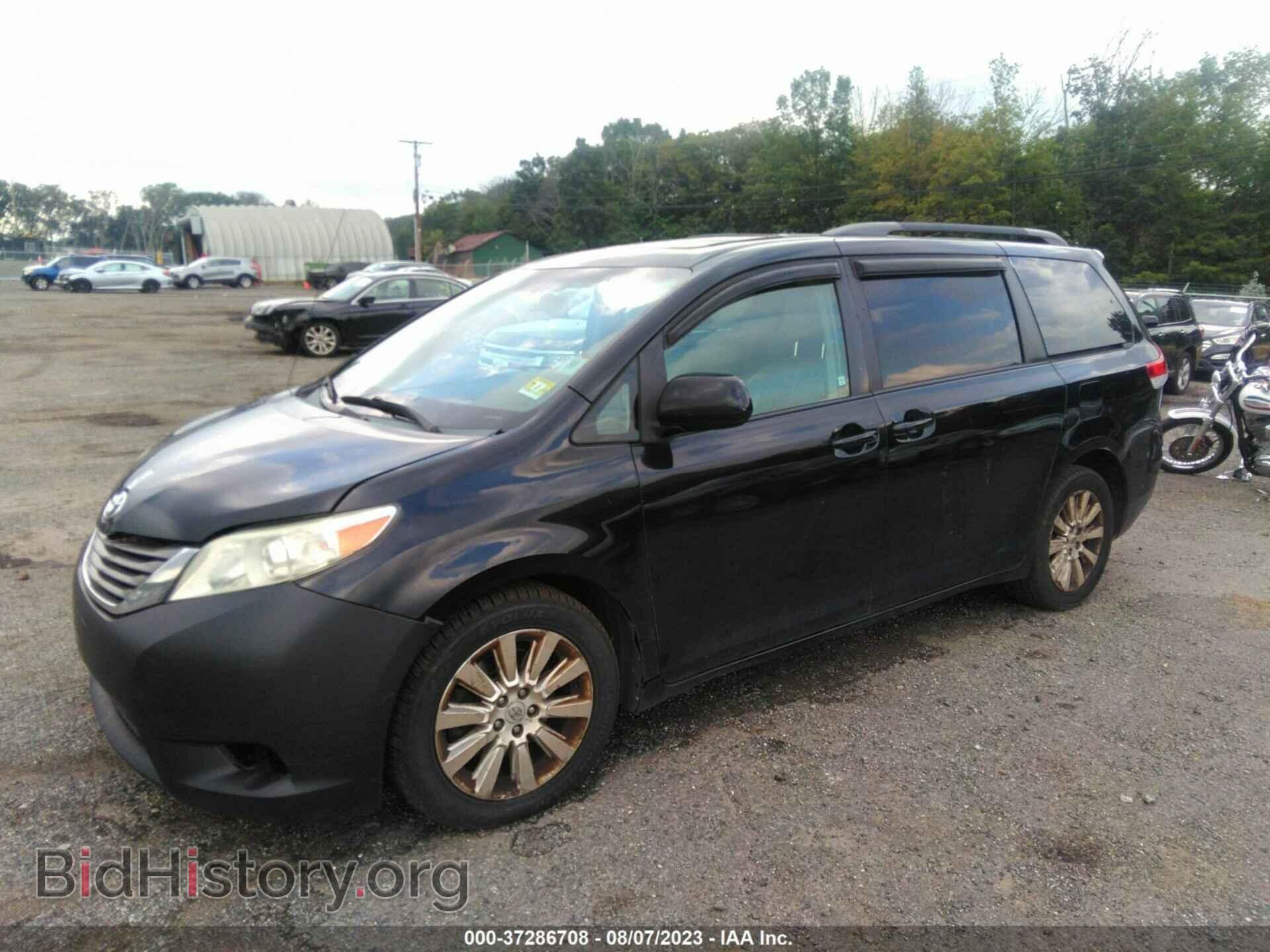 2011 TOYOTA SIENNA - VIN: 5TDDK3DC7BS026564 - Фото 2
