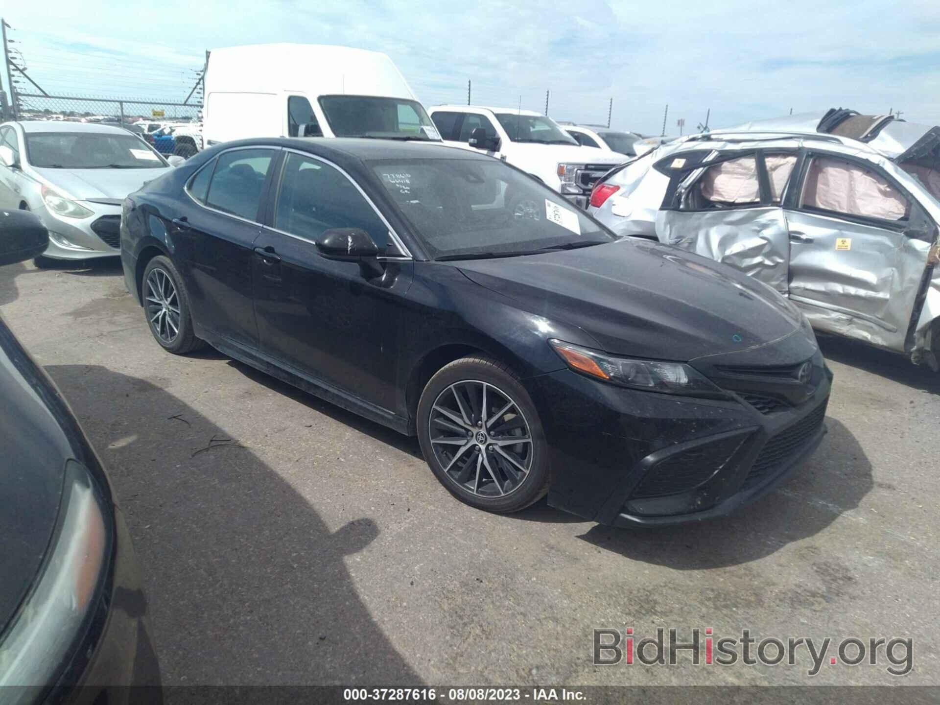 Photo 4T1G11AKXMU517351 - TOYOTA CAMRY 2021