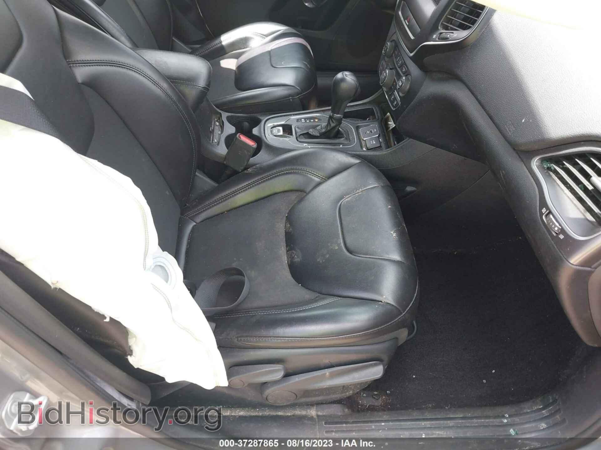 2019 JEEP CHEROKEE - VIN: 1C4PJLLB4KD249035 - Фото 5