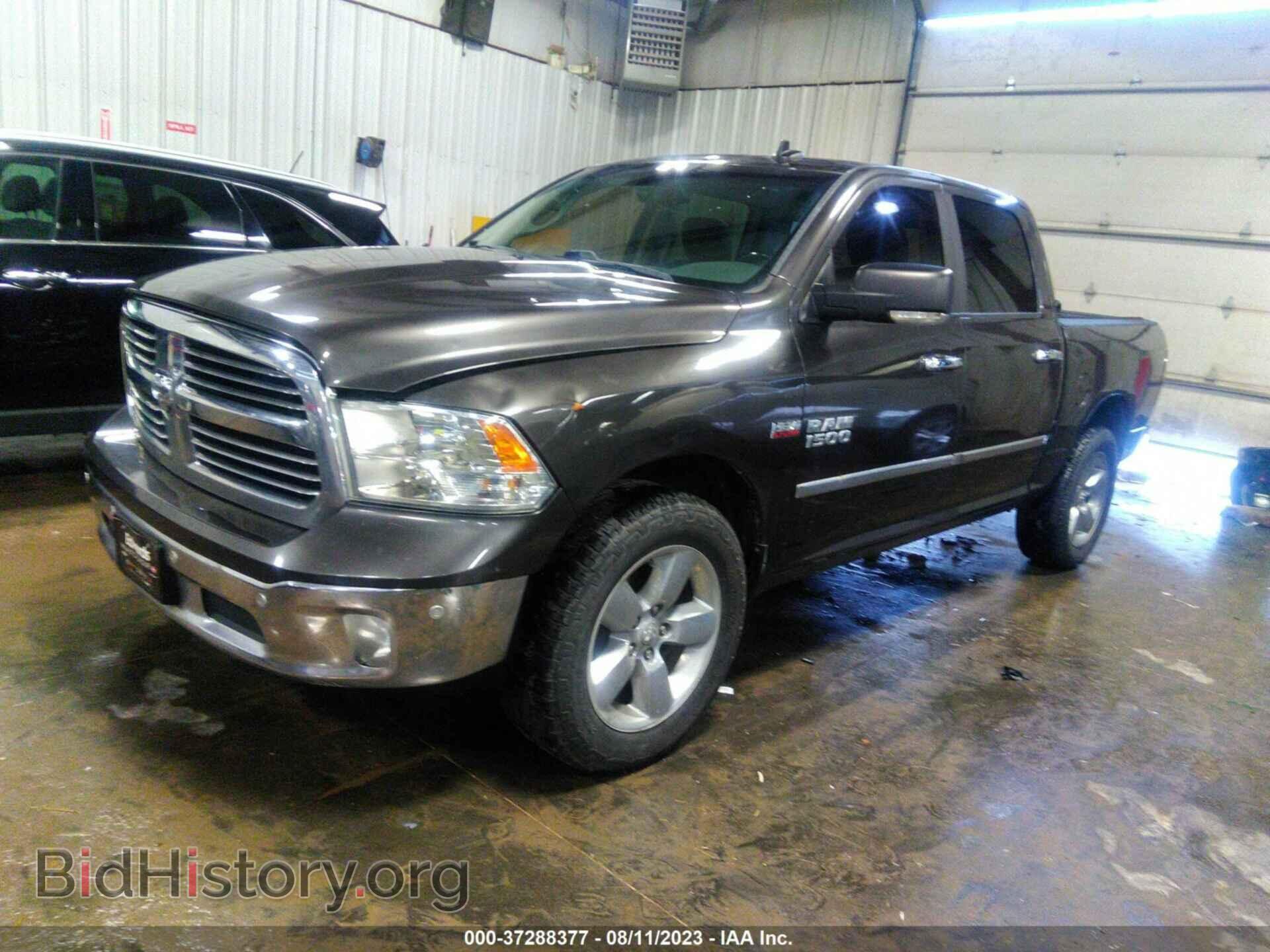 2017 RAM 1500 - VIN: 3C6RR7LT5HG511472 - Фото 2