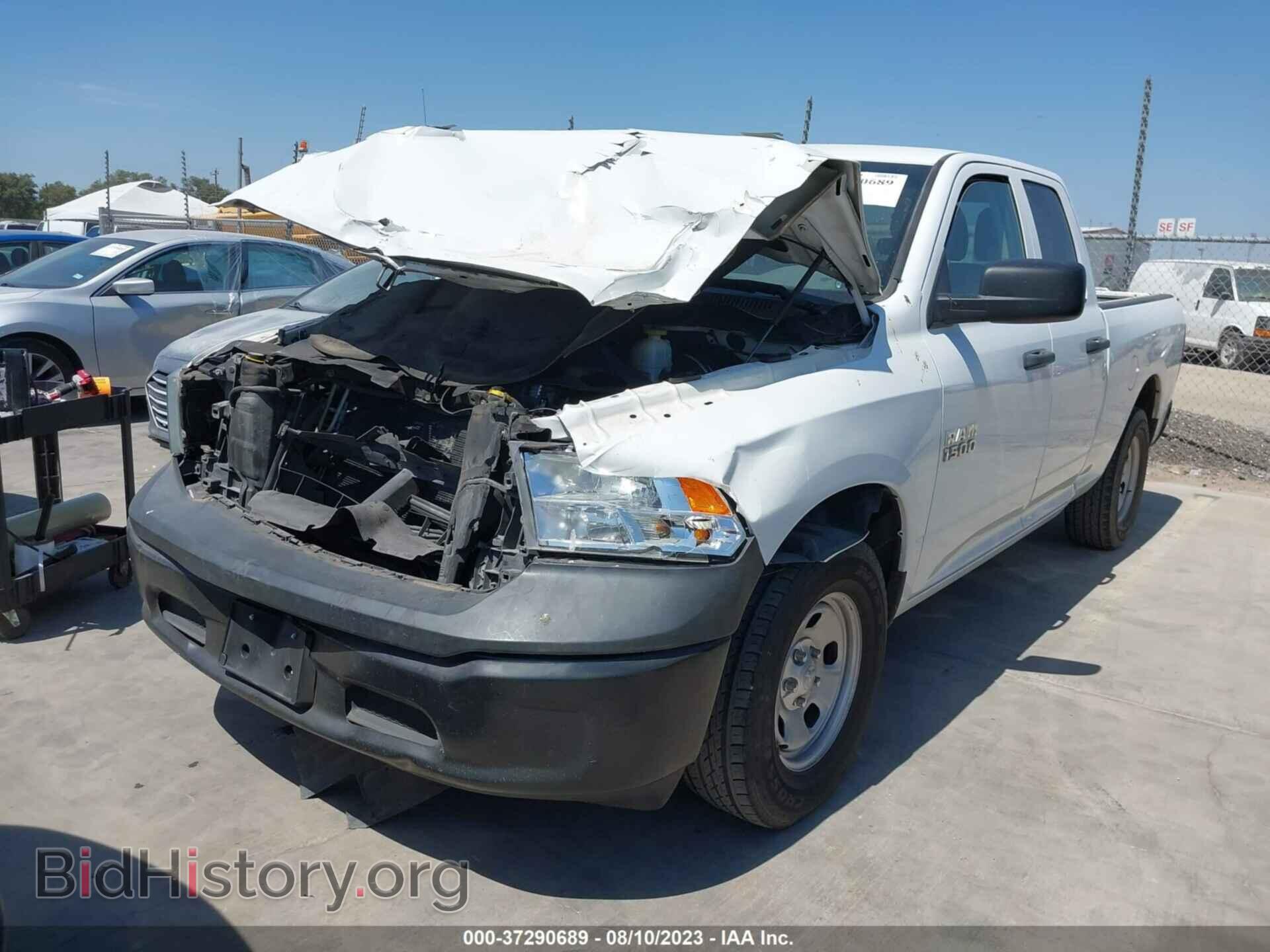 2018 RAM 1500 - VIN: 1C6RR6FG3JS293815 - Фото 2