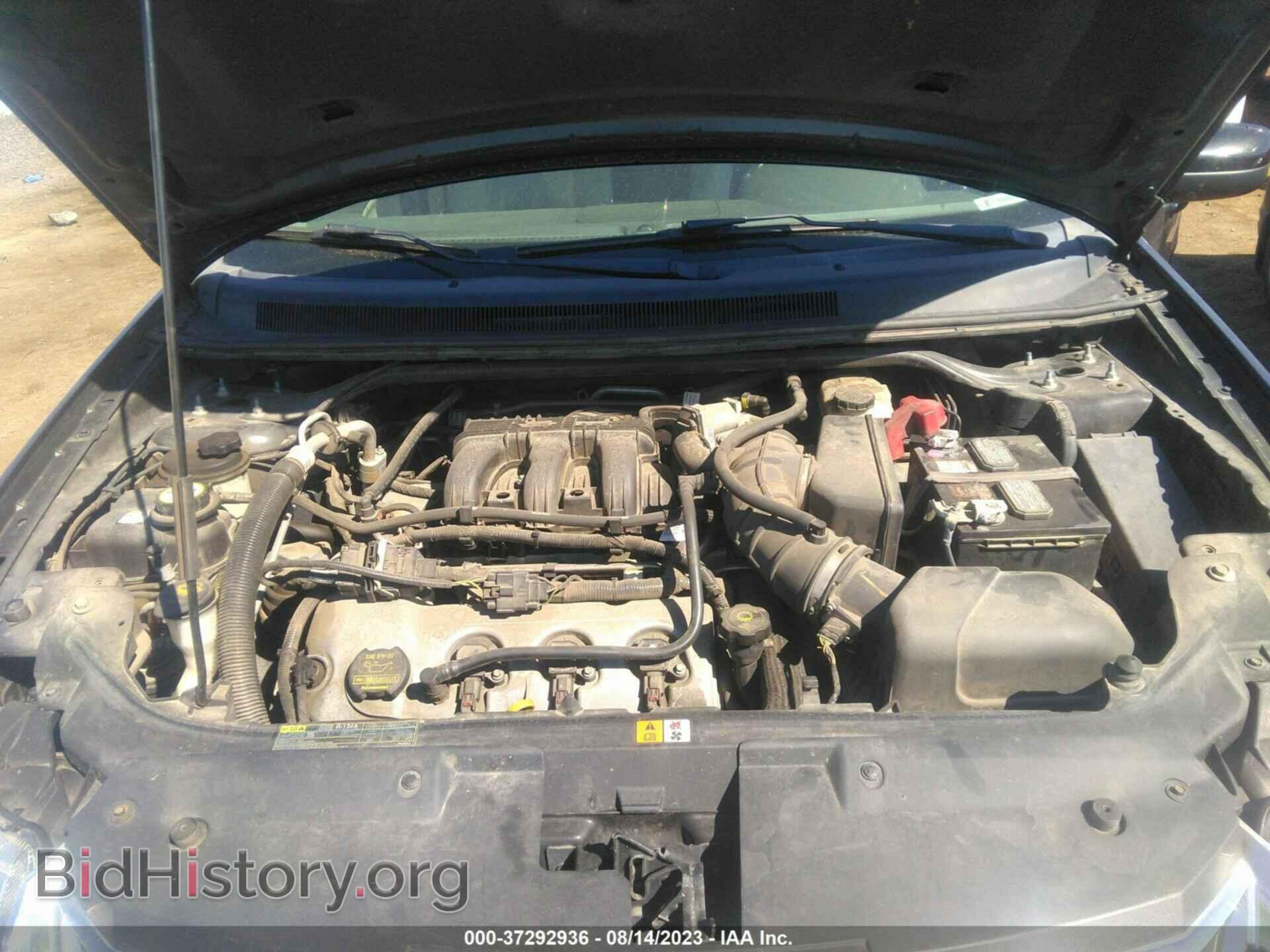2009 FORD TAURUS X - VIN: 1FMDK05W29GA04592 - Фото 10