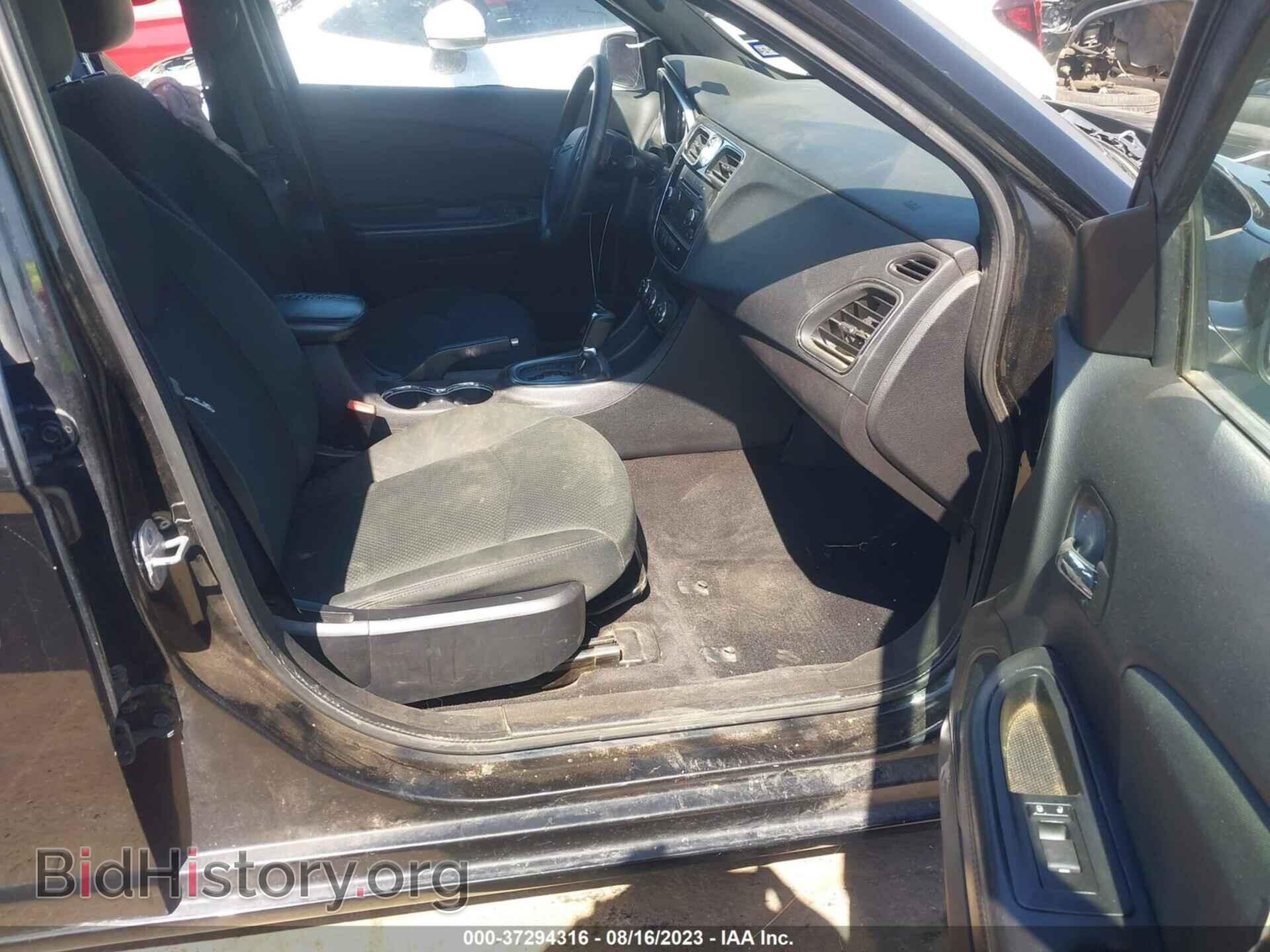 2012 CHRYSLER 200 - VIN: 1C3CCBAB0CN138701 - Photo 5
