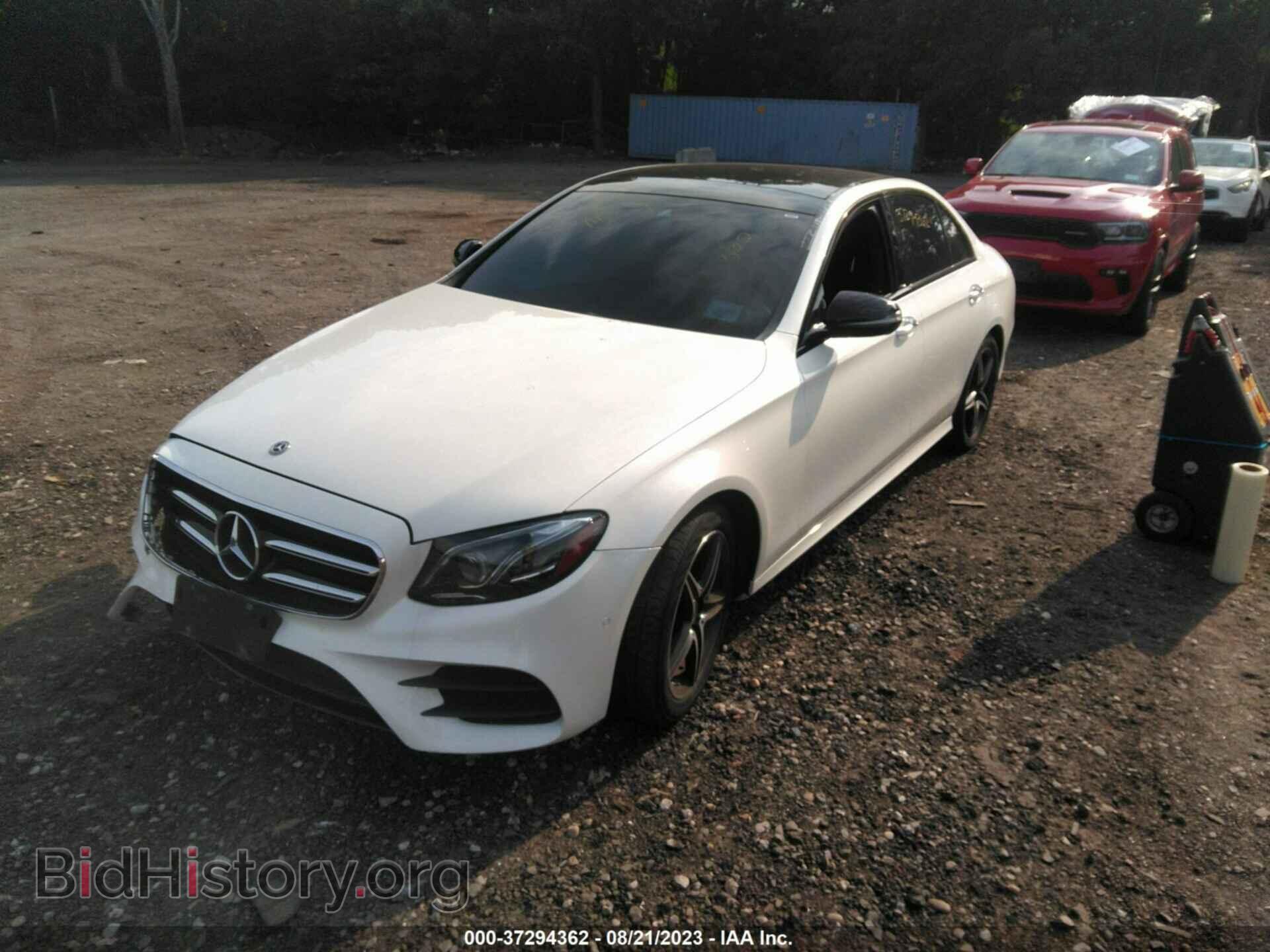 2018 MERCEDES-BENZ E-CLASS - VIN: WDDZF4KB2JA455686 - Фото 2