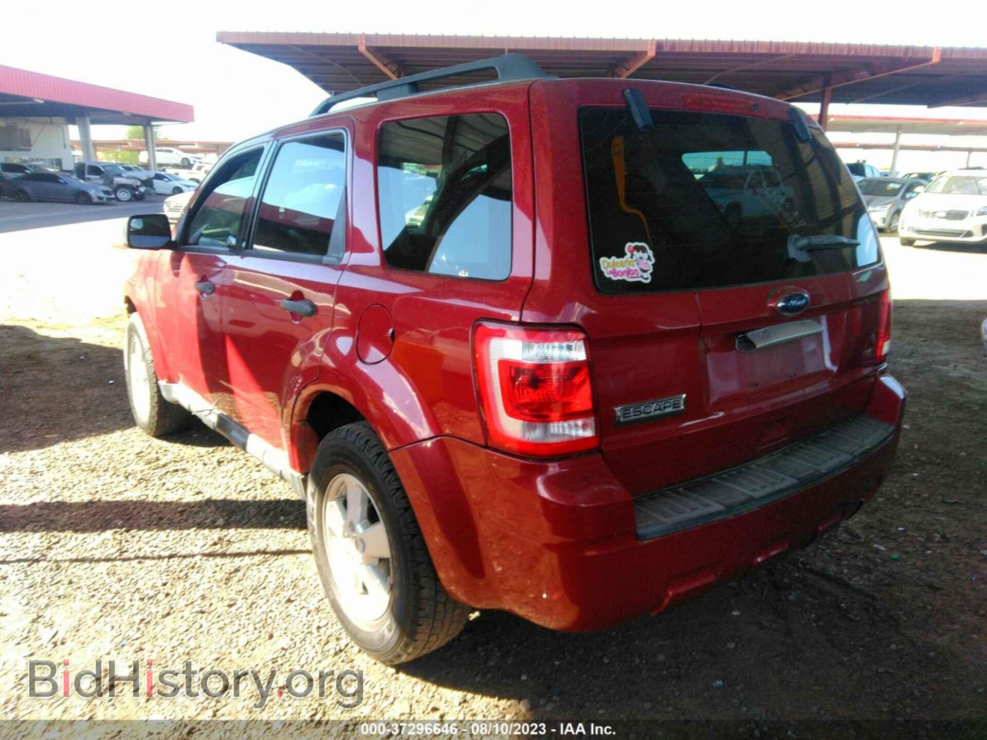 2011 FORD ESCAPE - VIN: 1FMCU0C73BKB53260 - Фото 3