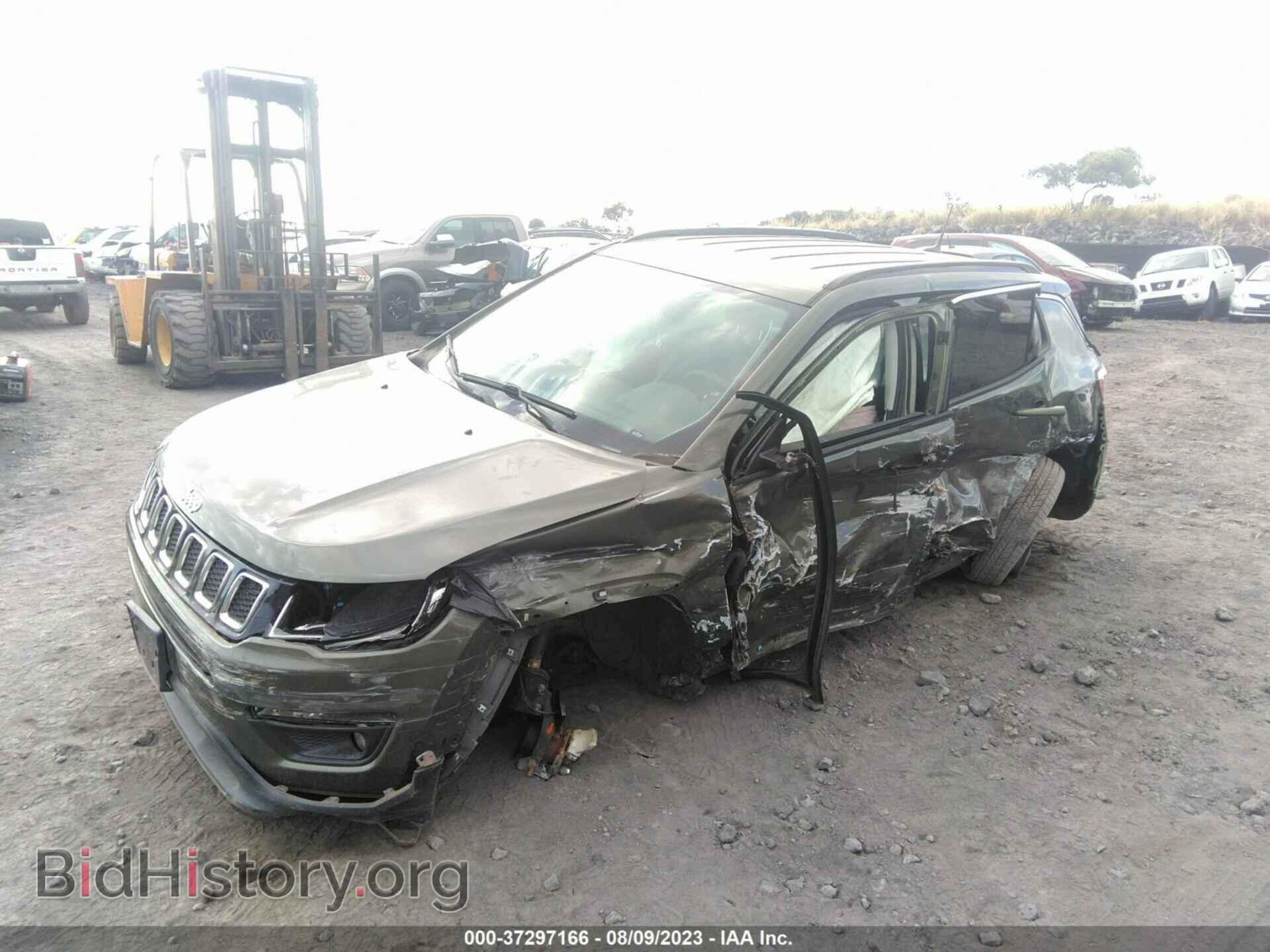 2018 JEEP COMPASS - VIN: 3C4NJCBB1JT212977 - Photo 2