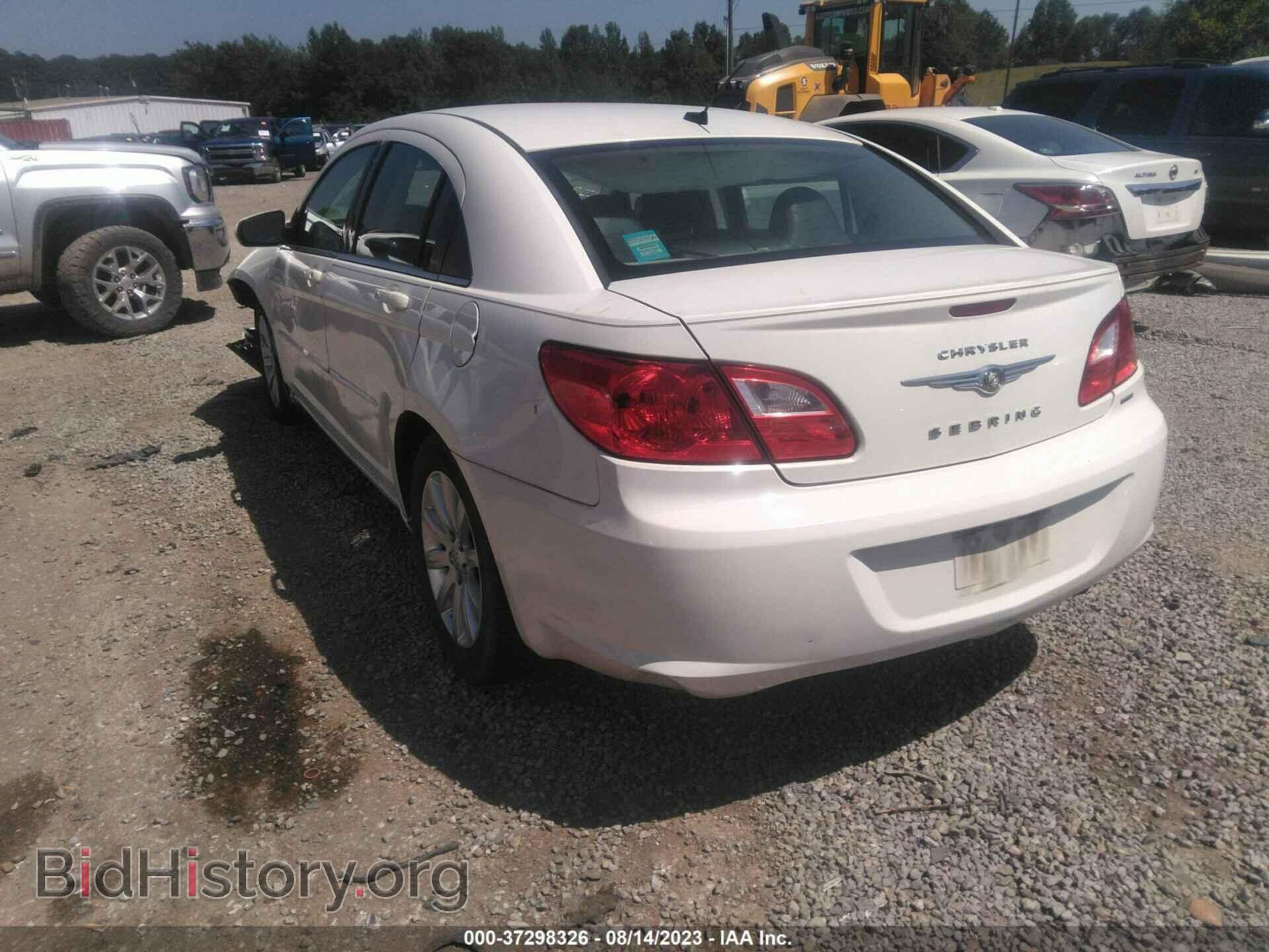2010 CHRYSLER SEBRING - VIN: 1C3CC5FB6AN141089 - Фото 3