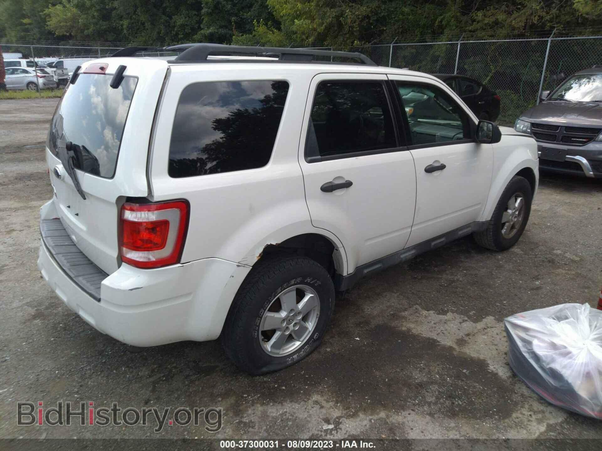 2011 FORD ESCAPE - VIN: 1FMCU0D72BKB05764 - Photo 4