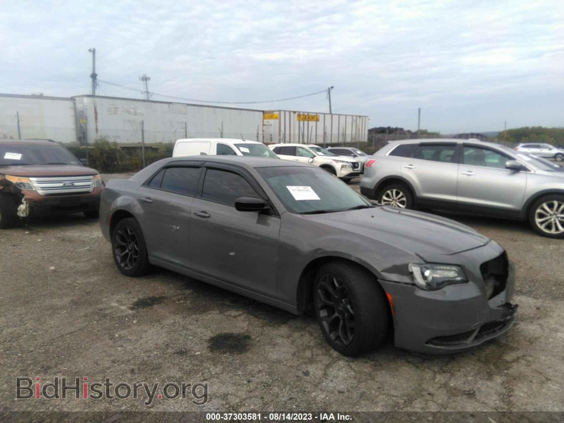 Фотография 2C3CCAAG3KH511582 - CHRYSLER 300 2019