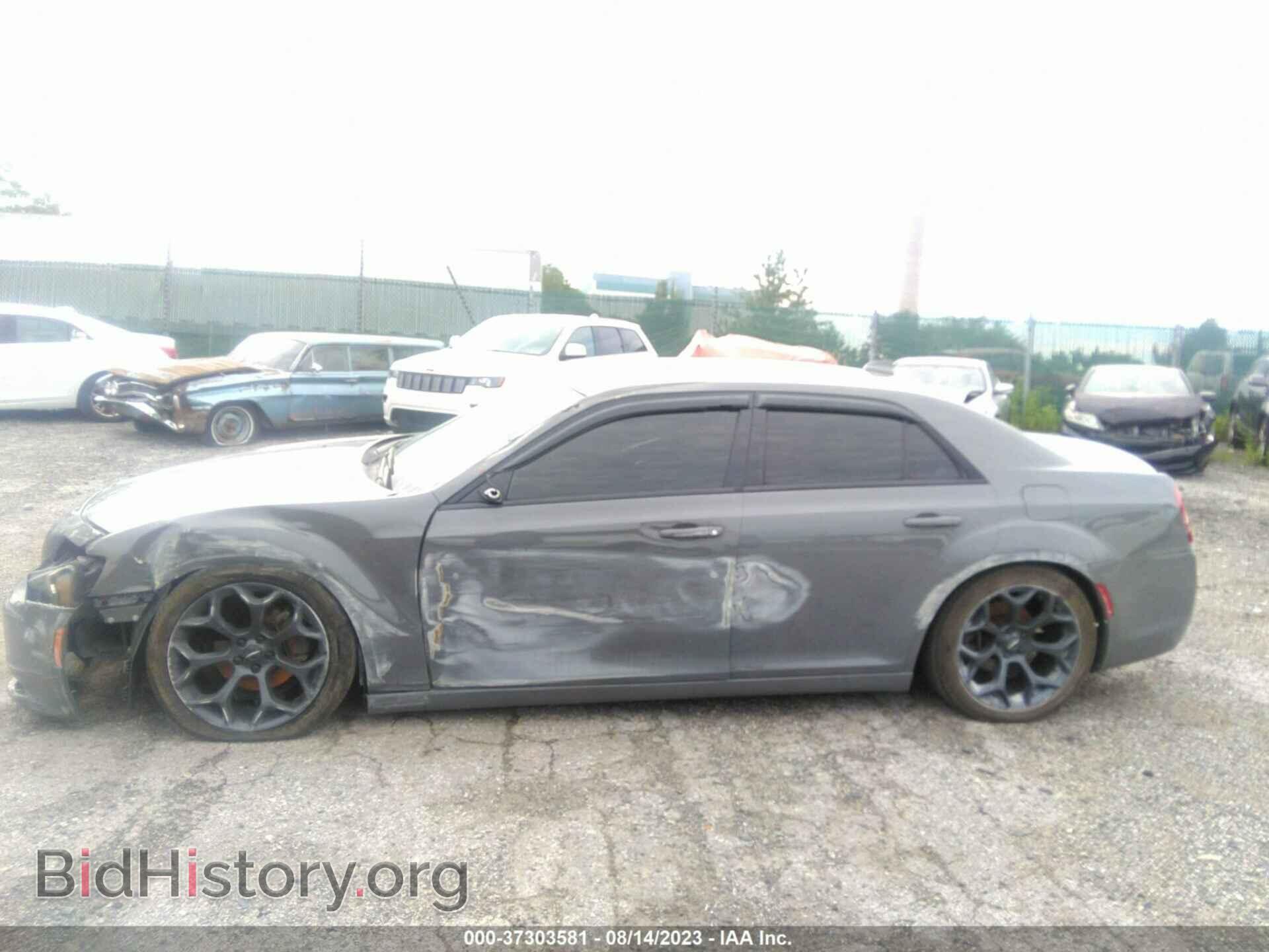 2019 CHRYSLER 300 - VIN: 2C3CCAAG3KH511582 - Фото 14
