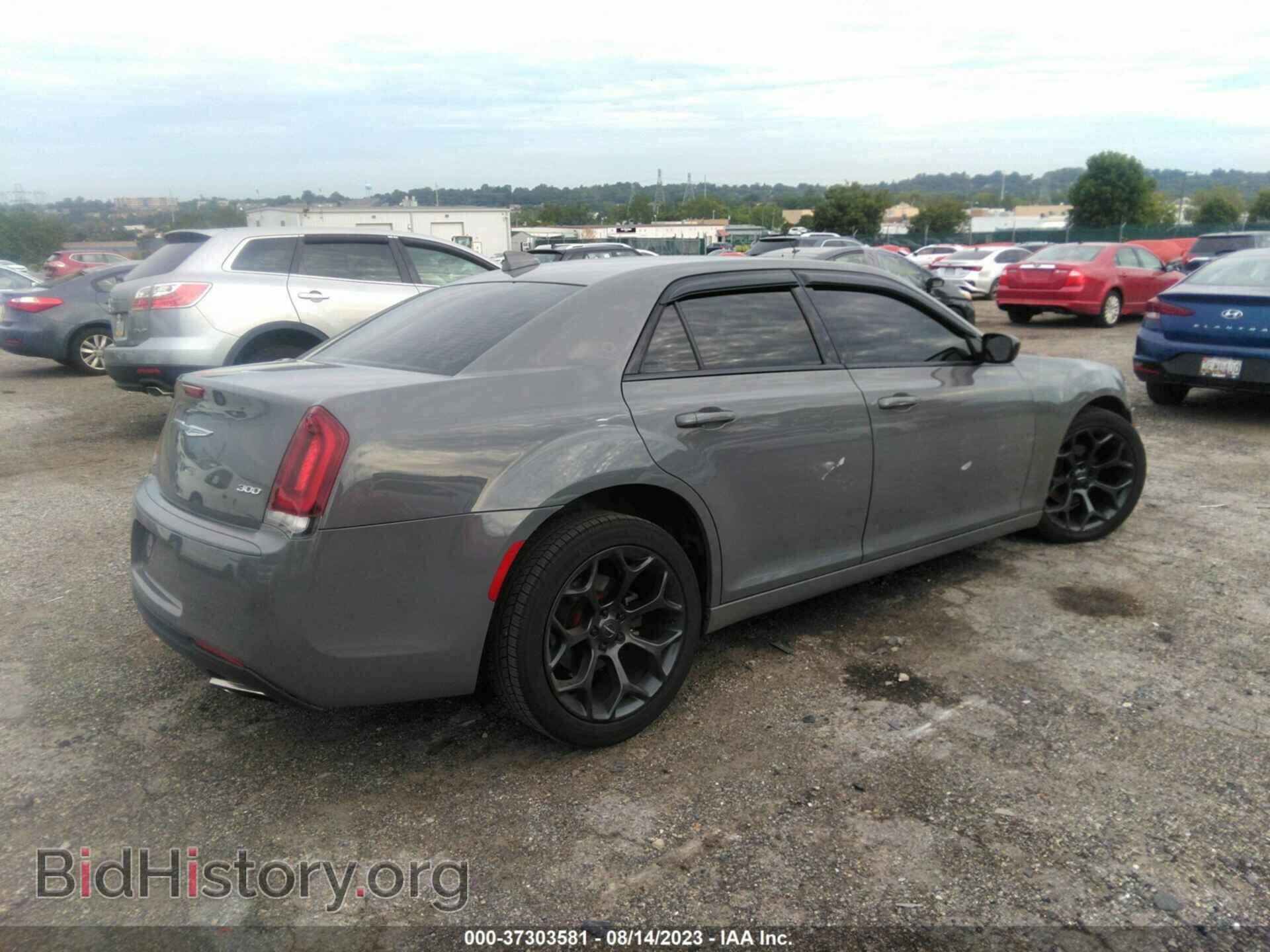2019 CHRYSLER 300 - VIN: 2C3CCAAG3KH511582 - Фото 4