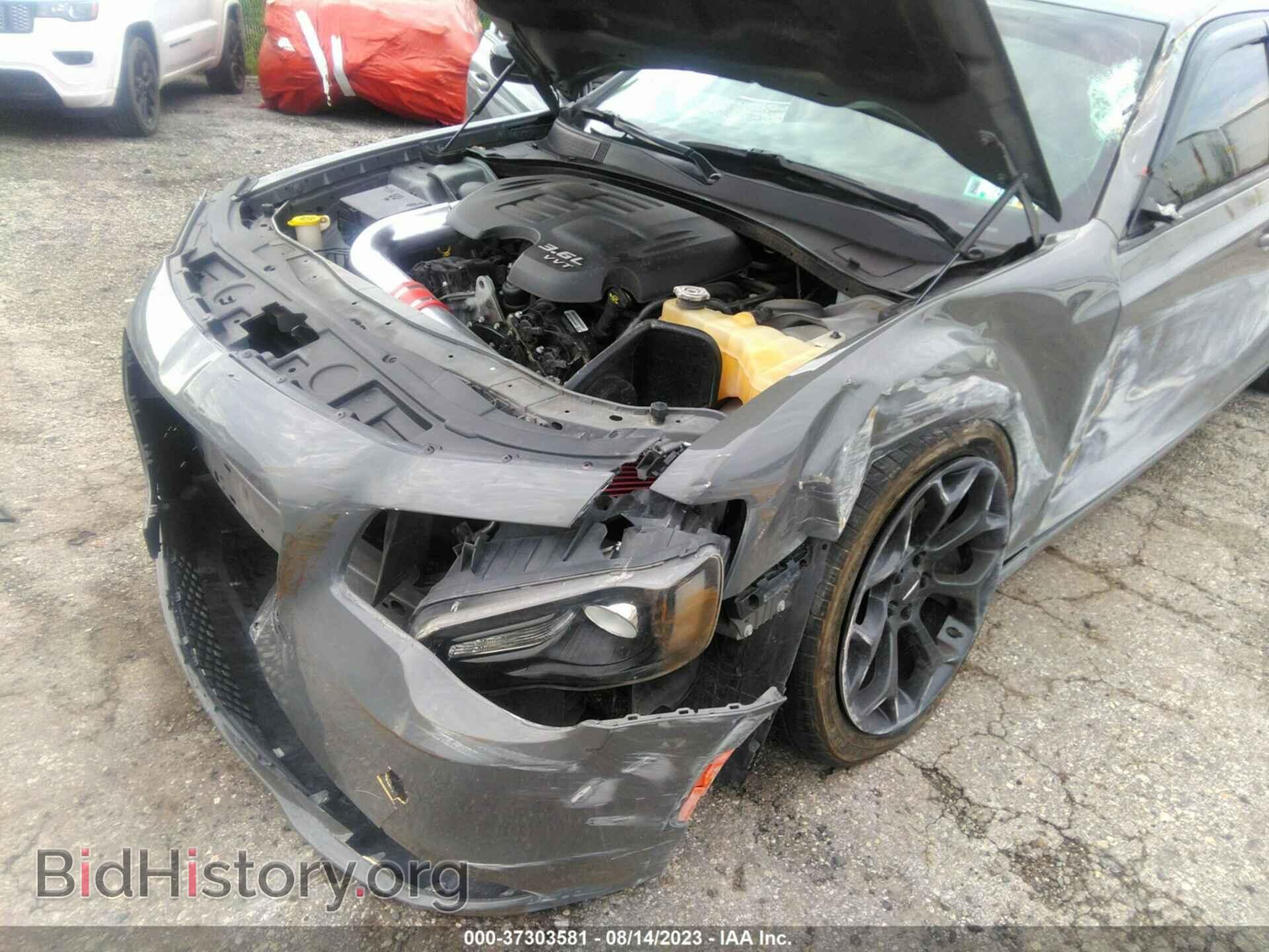 2019 CHRYSLER 300 - VIN: 2C3CCAAG3KH511582 - Фото 6
