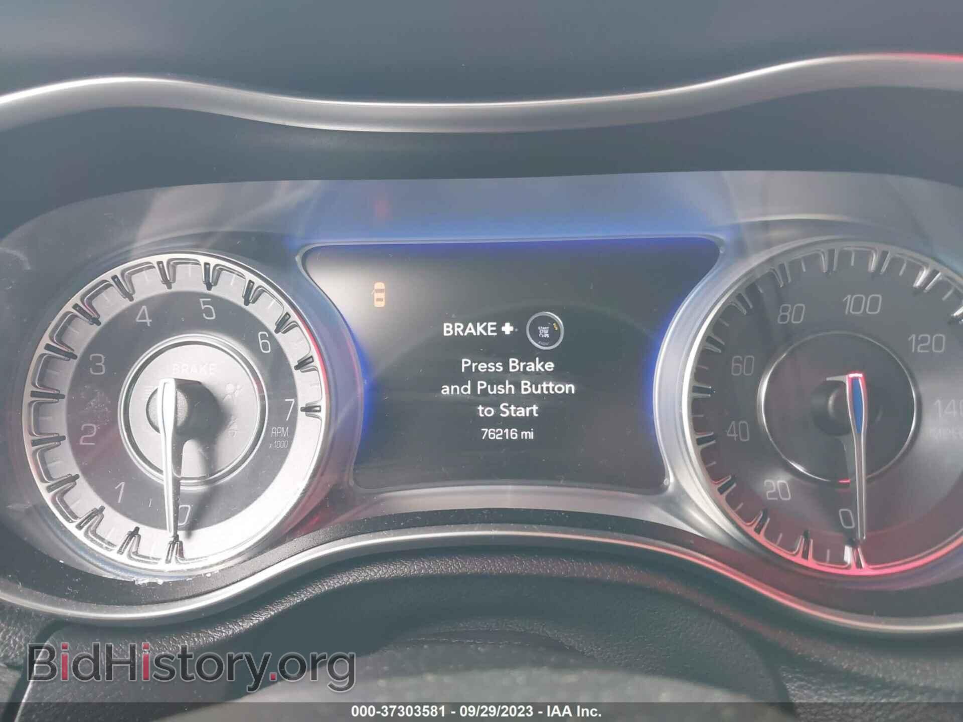 2019 CHRYSLER 300 - VIN: 2C3CCAAG3KH511582 - Фото 7