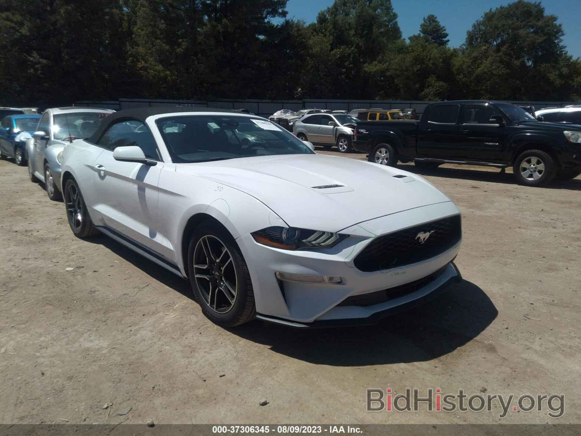 Photo 1FATP8UH7M5102806 - FORD MUSTANG 2021