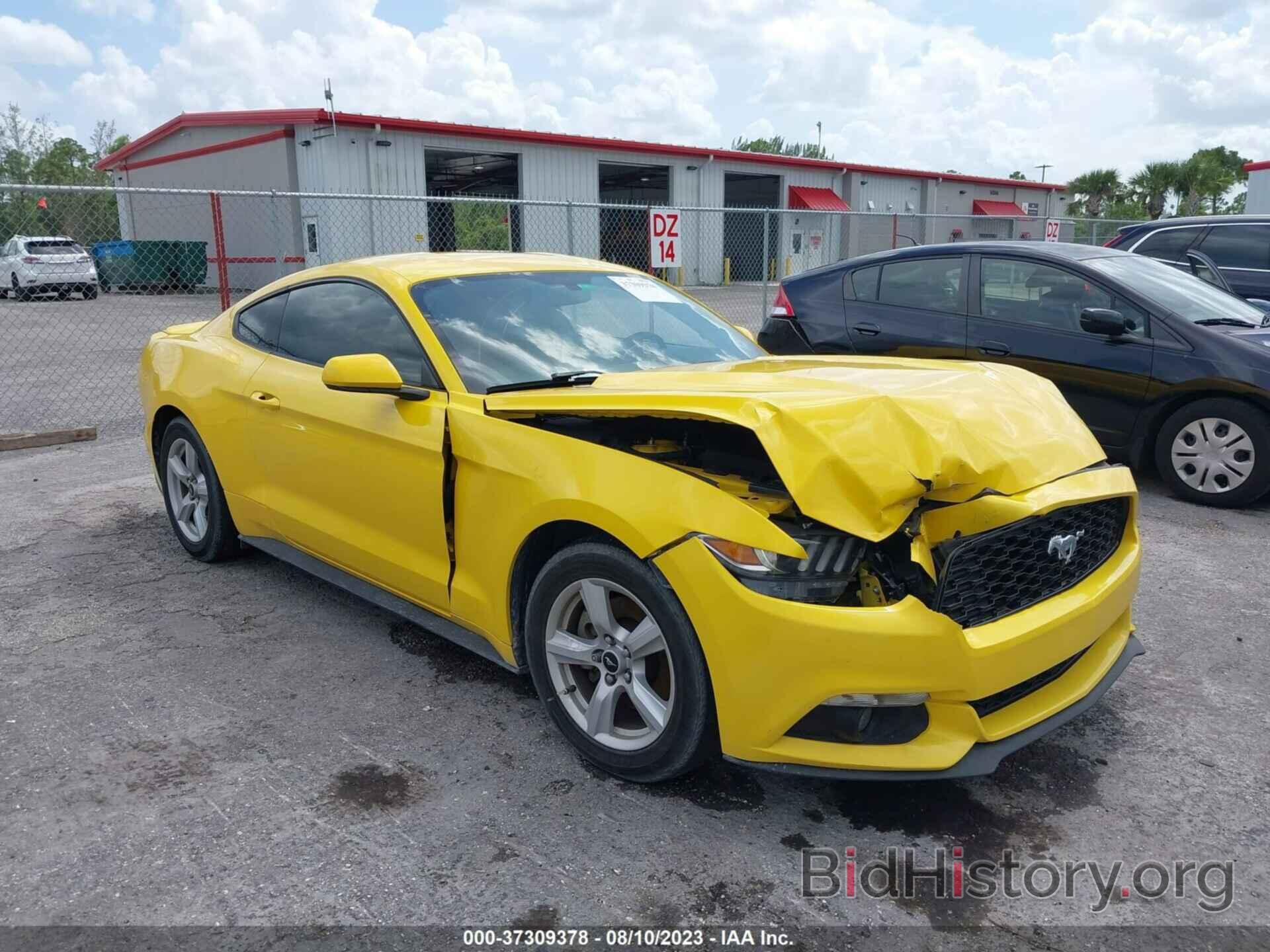Photo 1FA6P8TH4F5423753 - FORD MUSTANG 2015