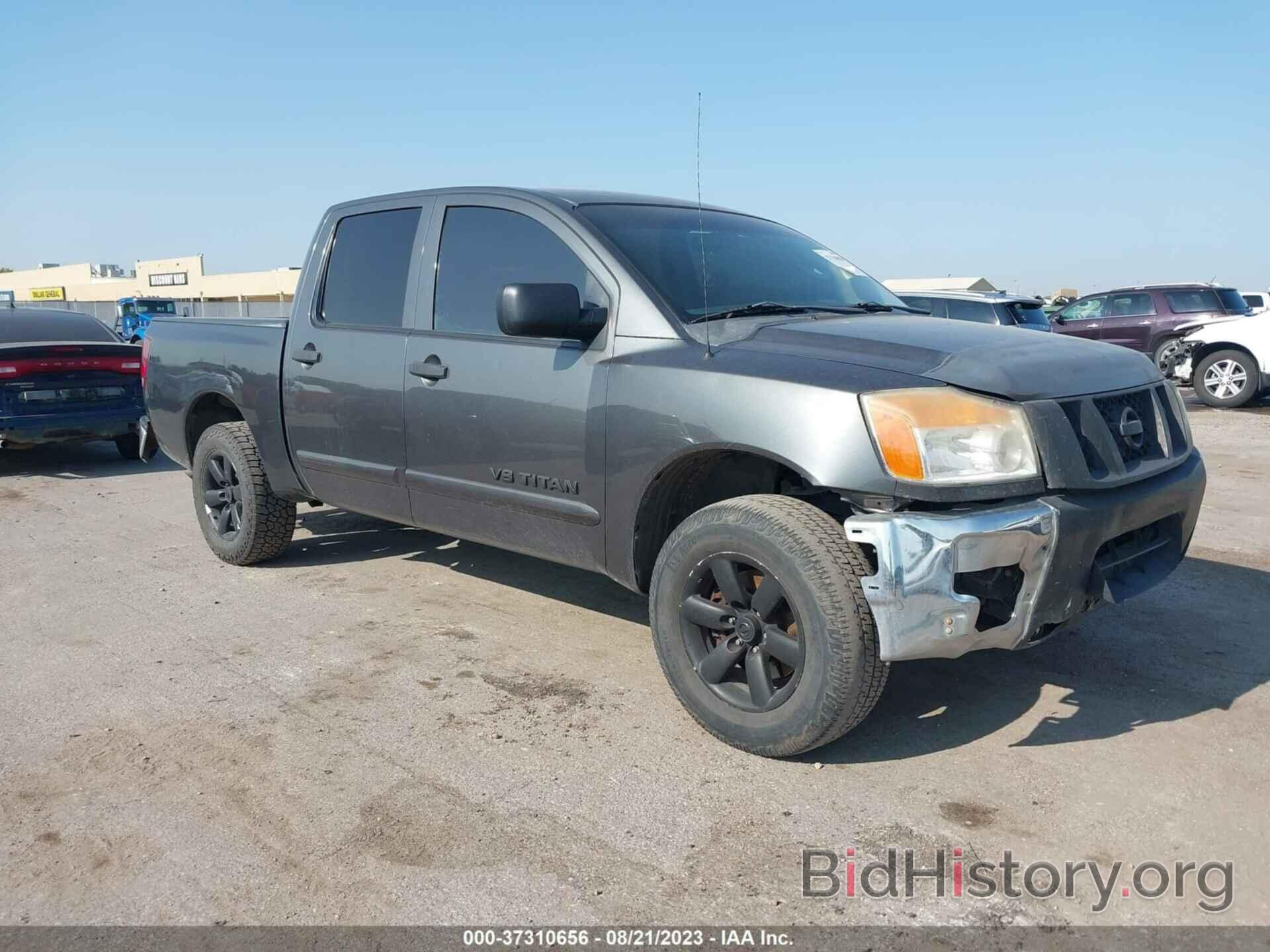 Photo 1N6BA0ED8BN318453 - NISSAN TITAN 2011