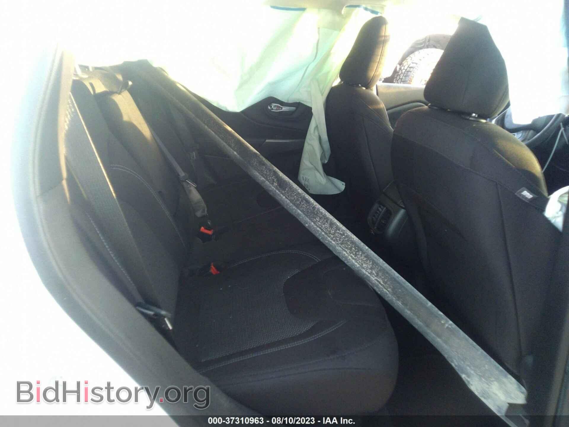 2020 JEEP CHEROKEE - VIN: 1C4PJLCB8LD503329 - Фото 8