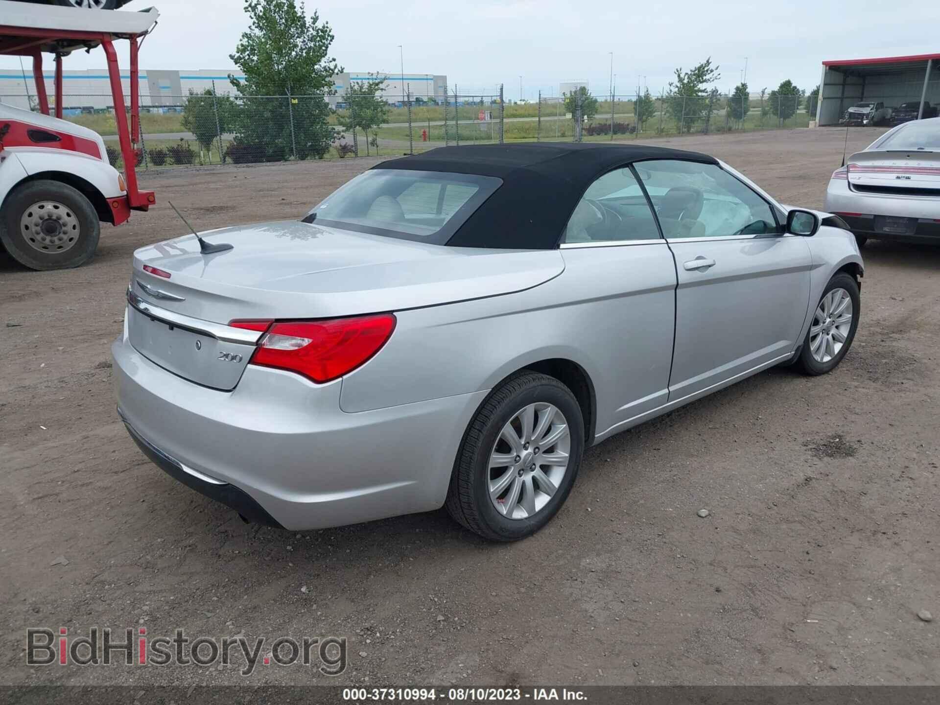 2012 CHRYSLER 200 - VIN: 1C3BCBEB2CN229569 - Фото 4