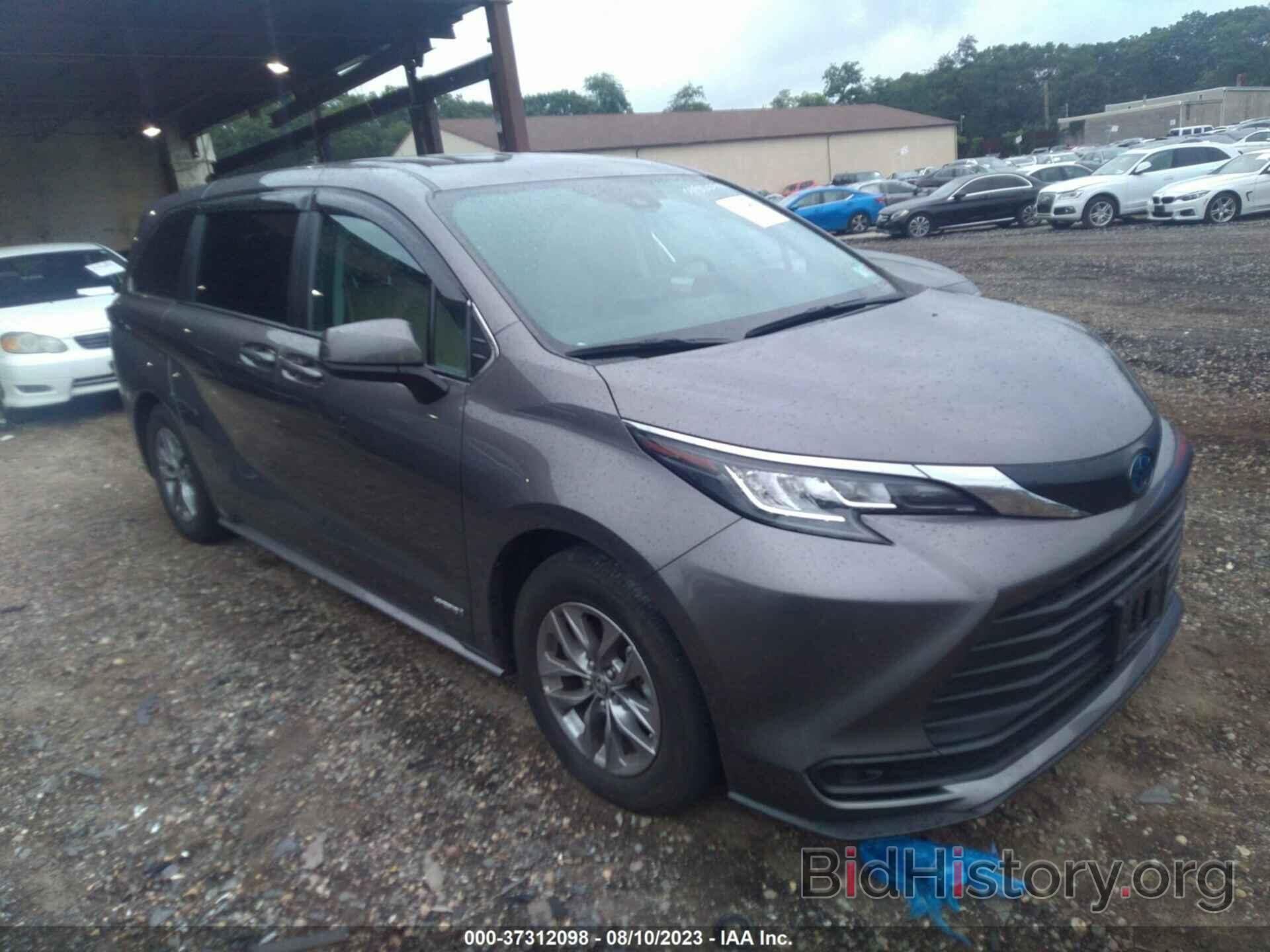 Фотография 5TDKRKEC9MS013667 - TOYOTA SIENNA 2021