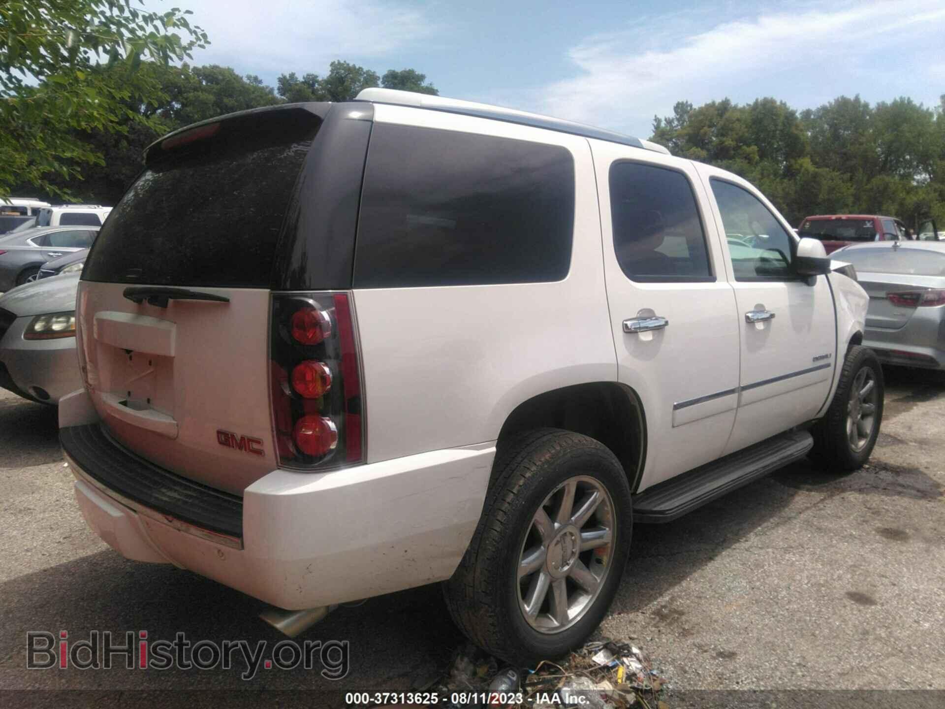 2011 GMC YUKON - VIN: 1GKS2EEFXBR398799 - Photo 4