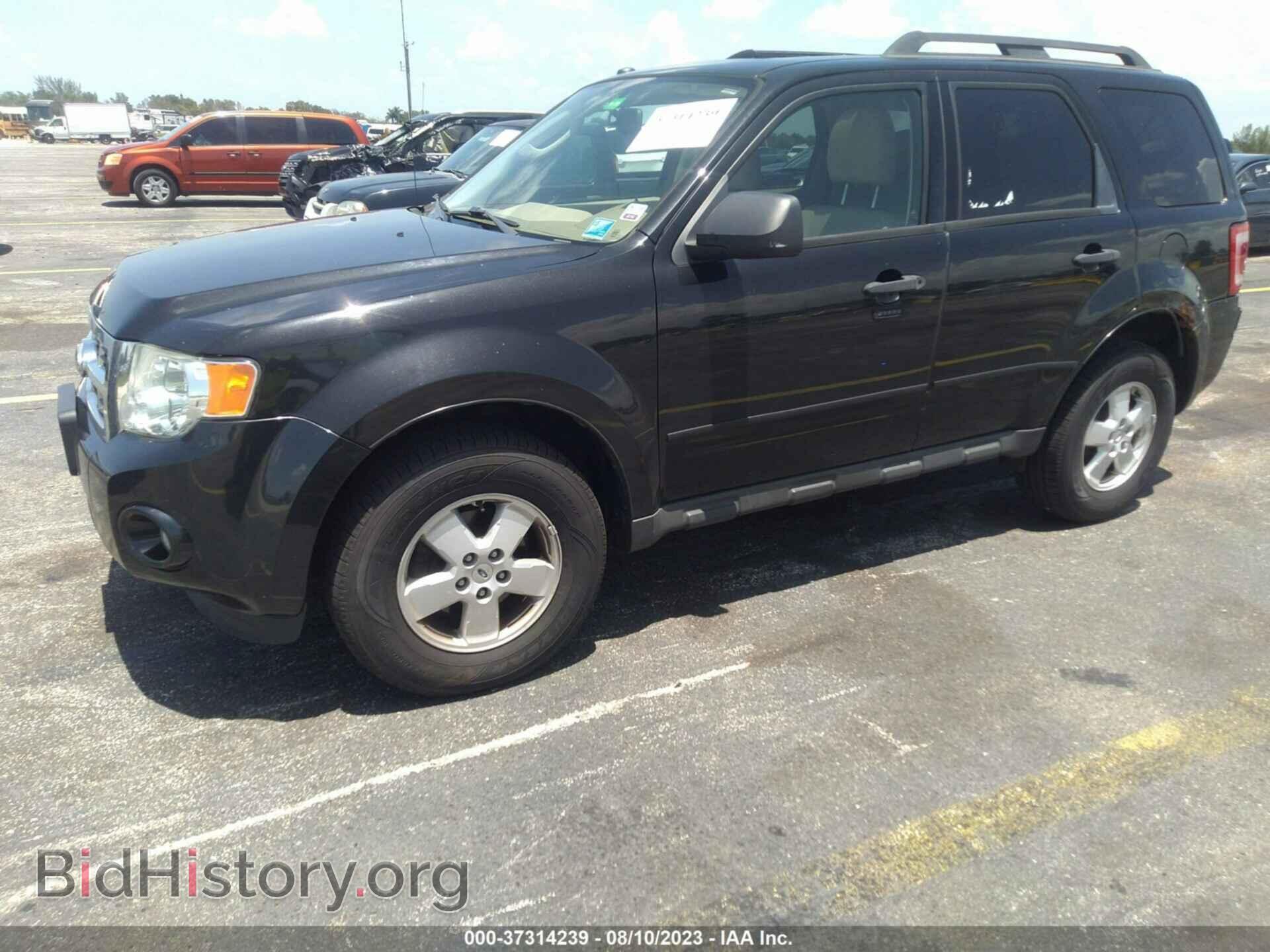 2011 FORD ESCAPE - VIN: 1FMCU0D74BKB10691 - Фото 2