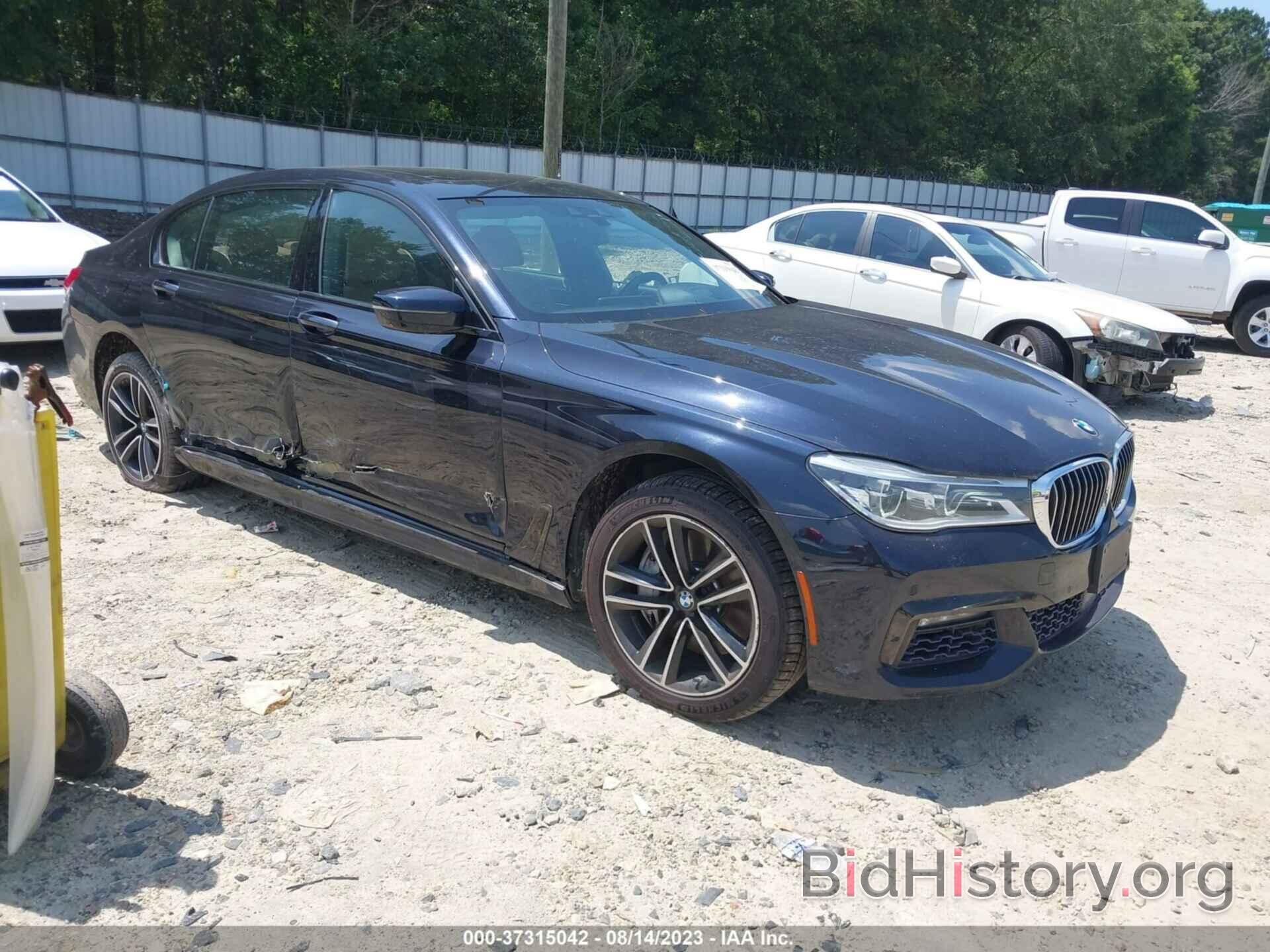 Photo WBA7F2C56HG421396 - BMW 7 SERIES 2017