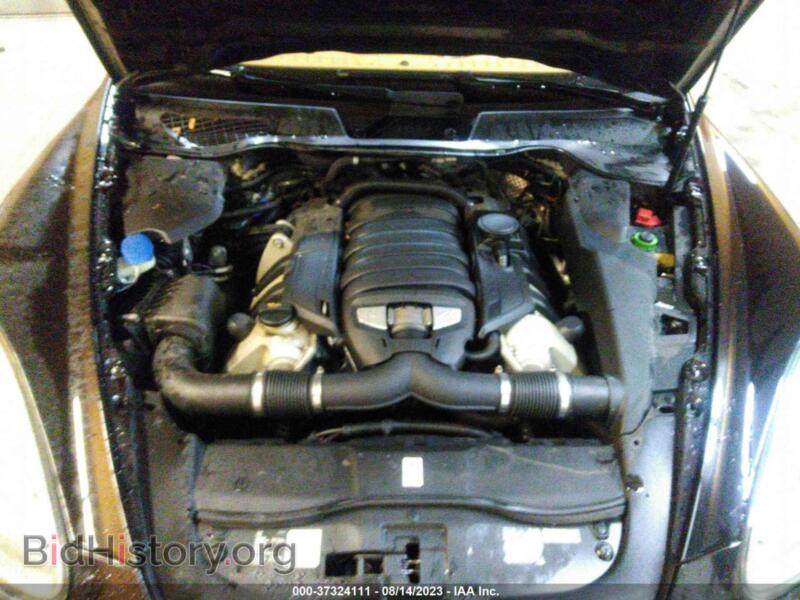 2012 Porsche CAYENNE (VIN WP1AB2A29CLA47975) — photo 10 of 16