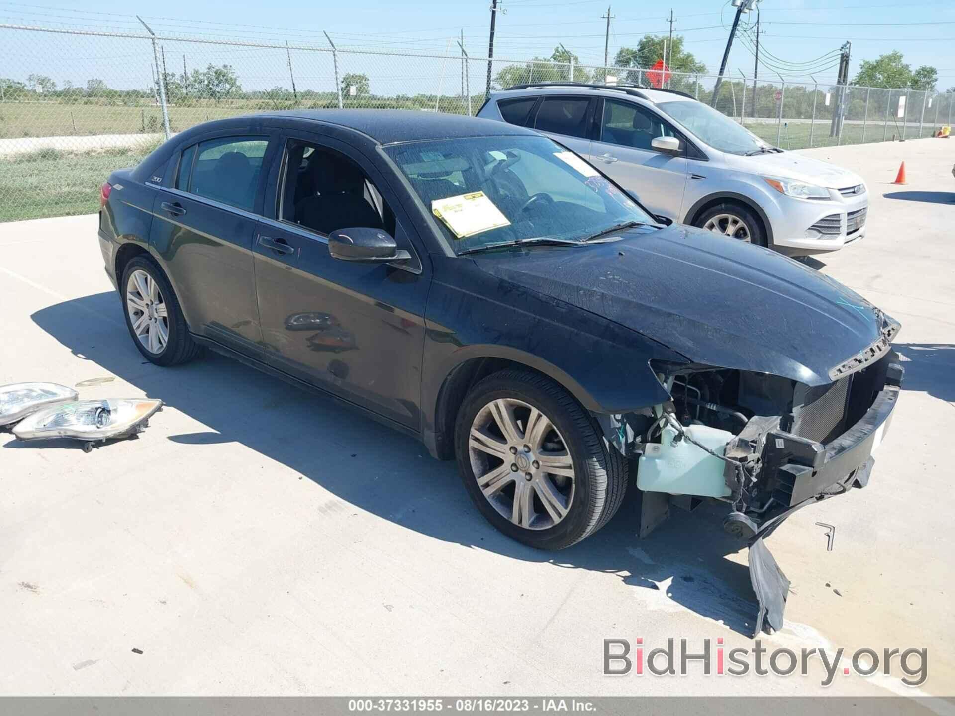 Photo 1C3BC1FB1BN615486 - CHRYSLER 200 2011