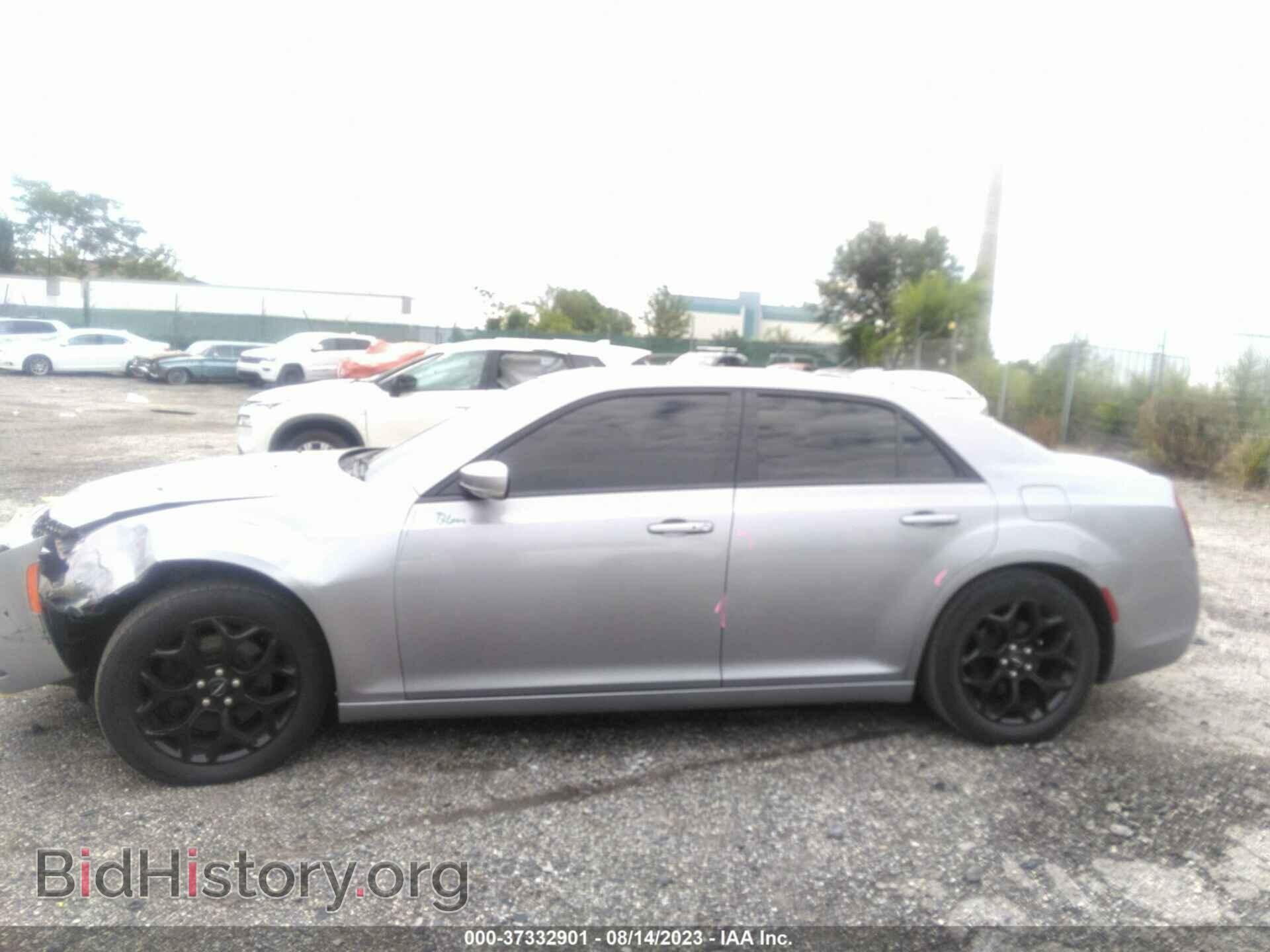2018 CHRYSLER 300 - VIN: 2C3CCAGG4JH300204 - Фото 14