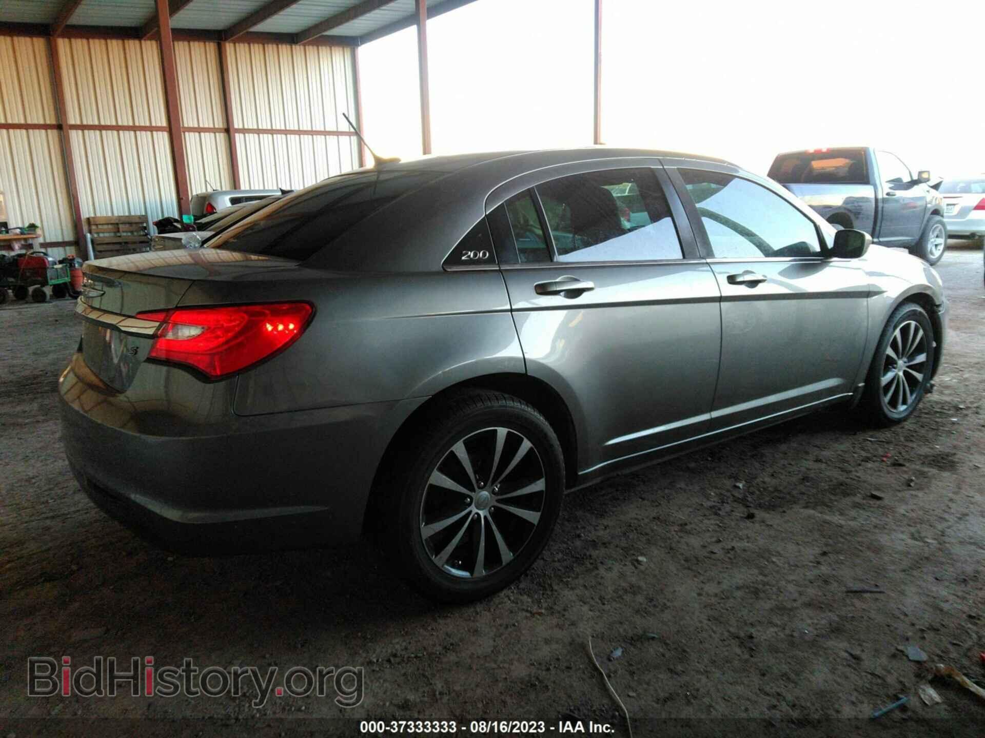 2012 CHRYSLER 200 - VIN: 1C3CCBHG8CN106354 - Фото 4