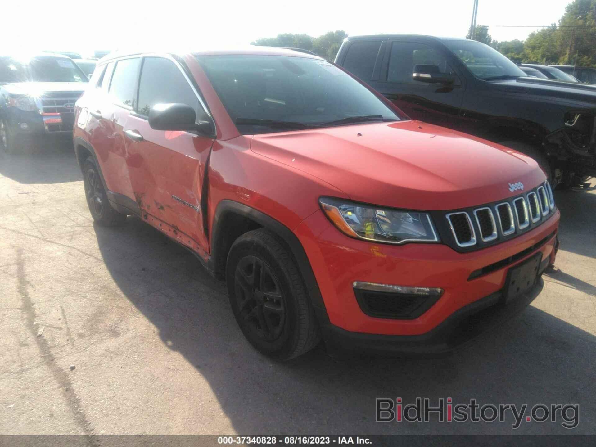 Photo 3C4NJCAB2KT819795 - JEEP COMPASS 2019