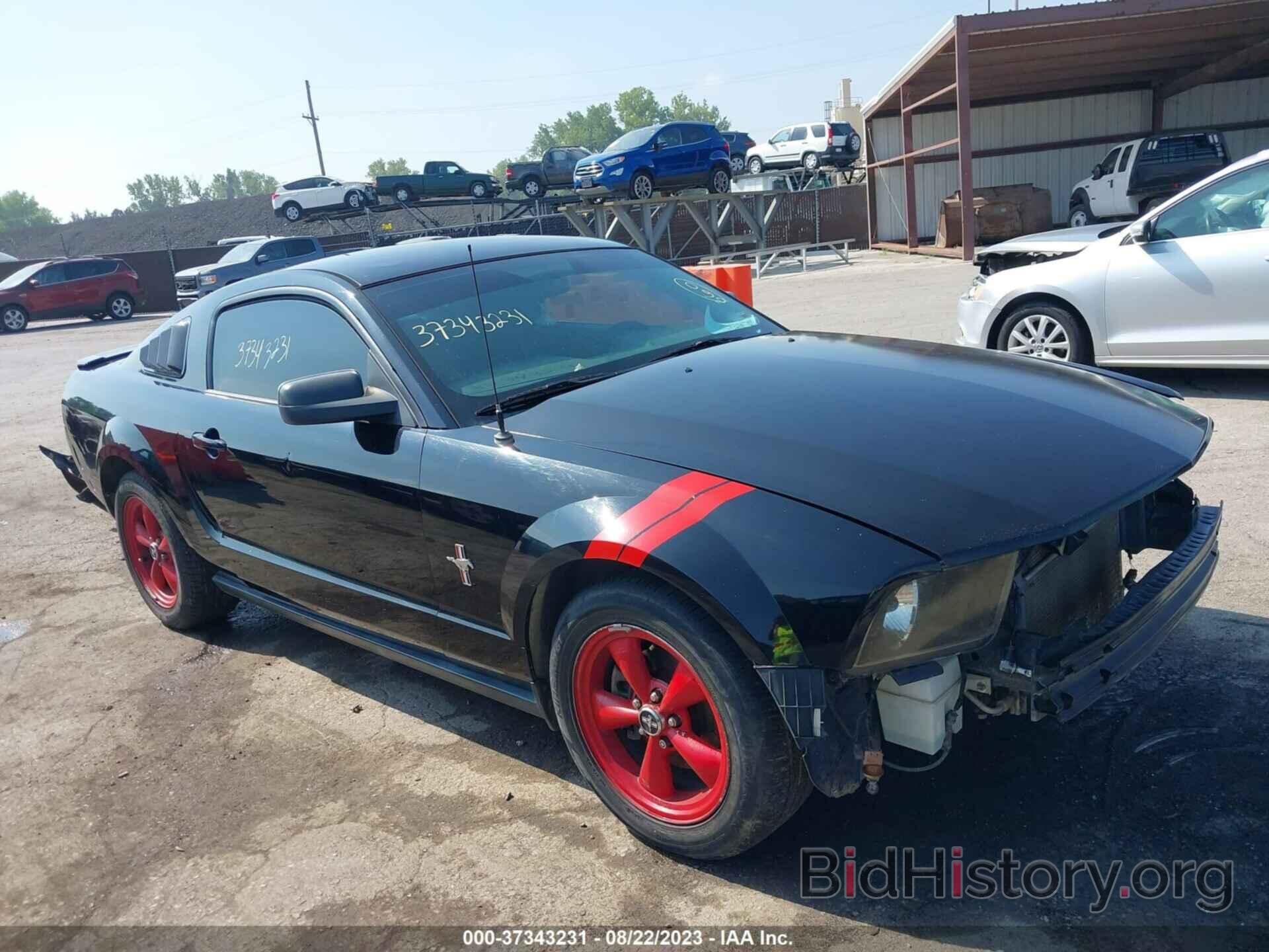 Photo 1ZVFT80N875197960 - FORD MUSTANG 2007