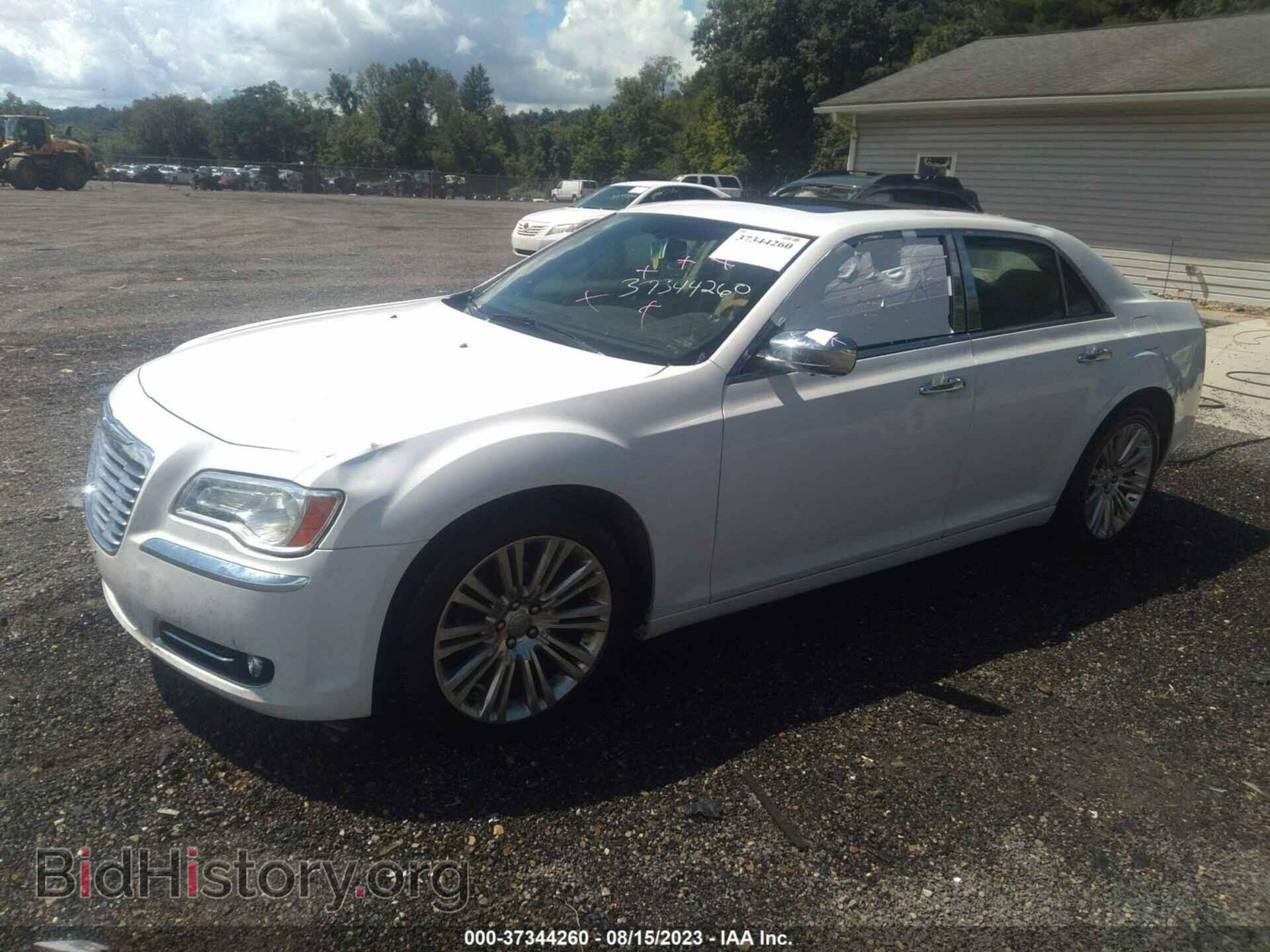 2014 CHRYSLER 300C - VIN: 2C3CCAEG8EH103674 - Фото 2